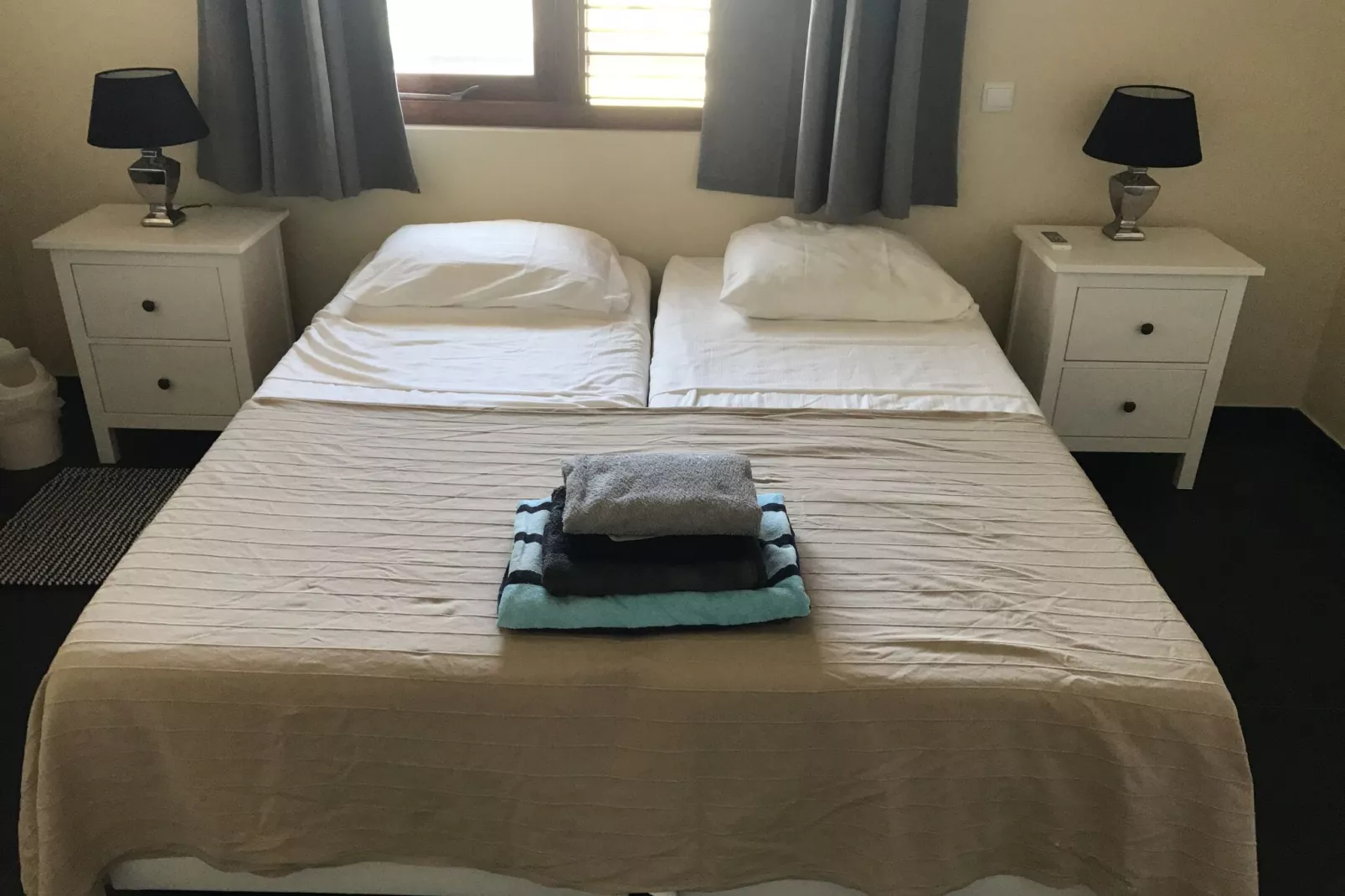 Villa Sonrisa Vista Royal-Chambre