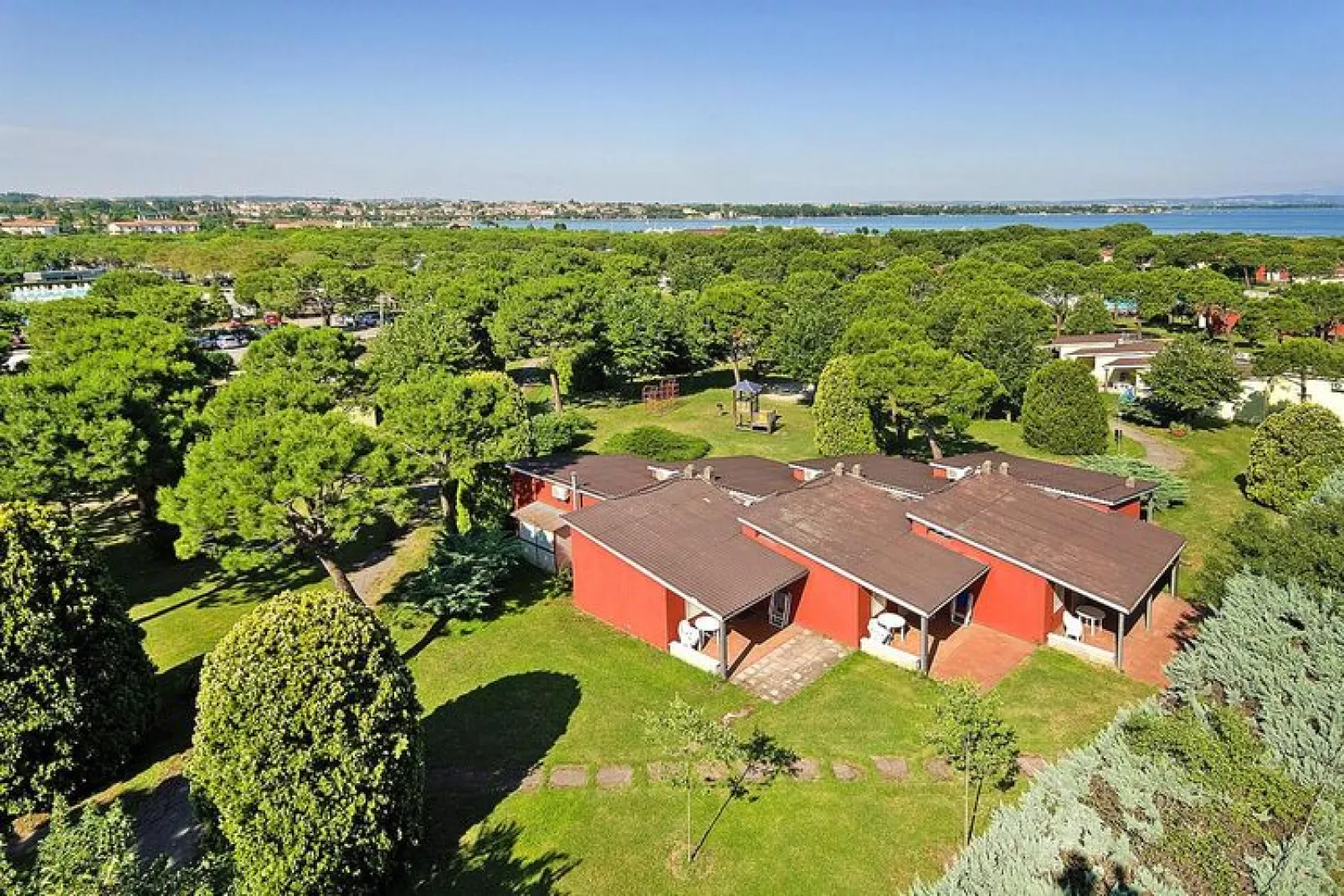 Mobile Homes Del Garda Village, Peschiera-Dalia-Exterior summer