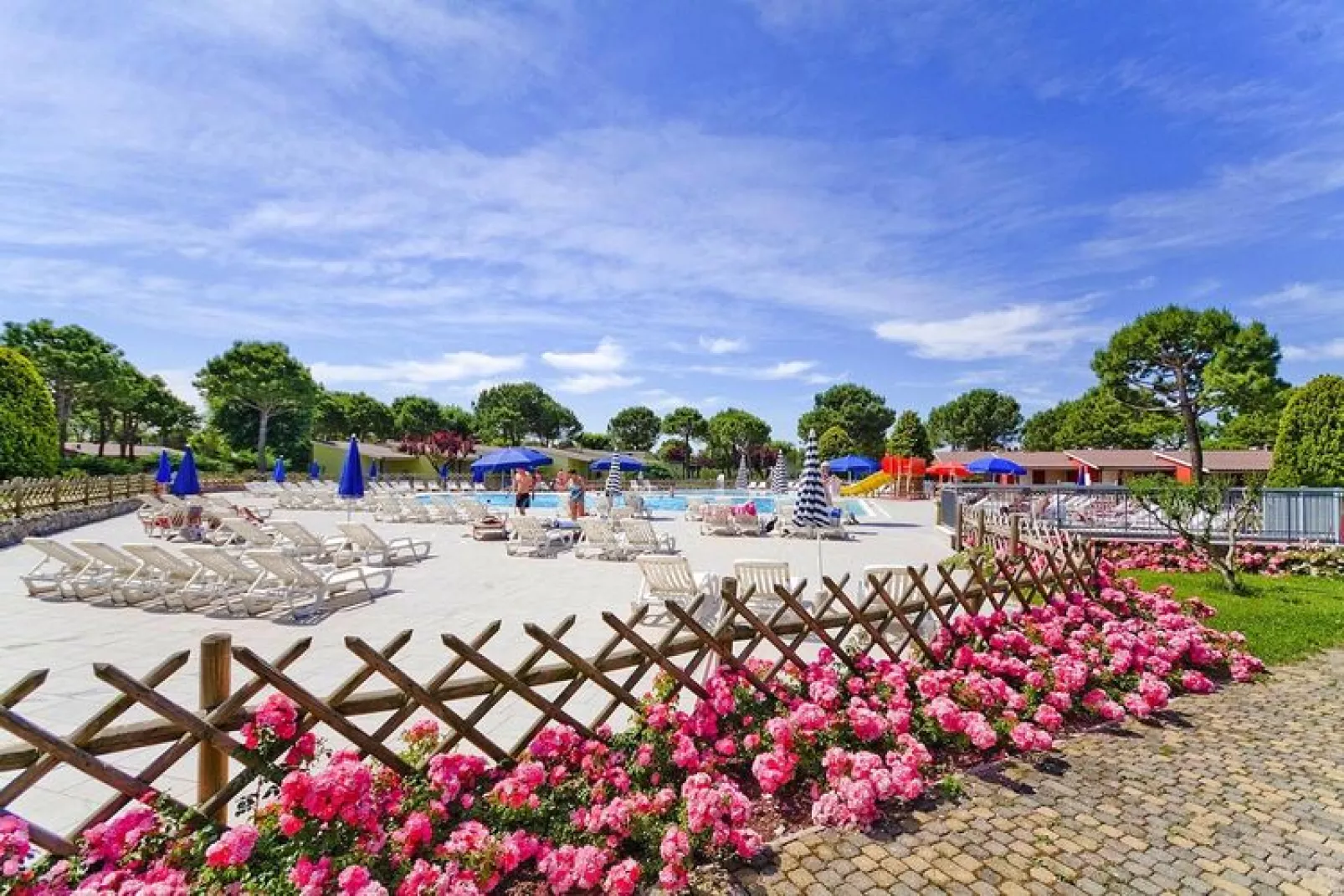 Mobile Homes Del Garda Village, Peschiera-Dalia-Water view