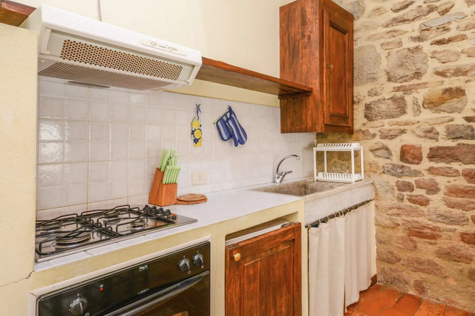 Rondine-Kitchen