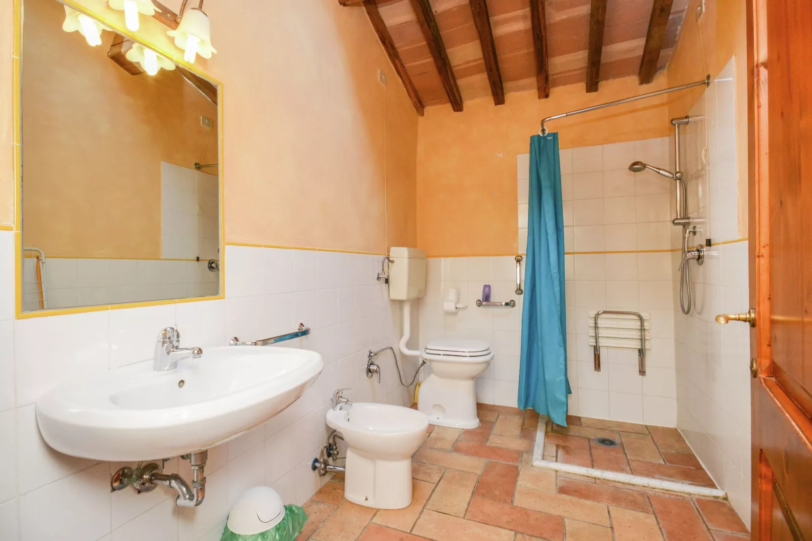 Rondine-Bathroom
