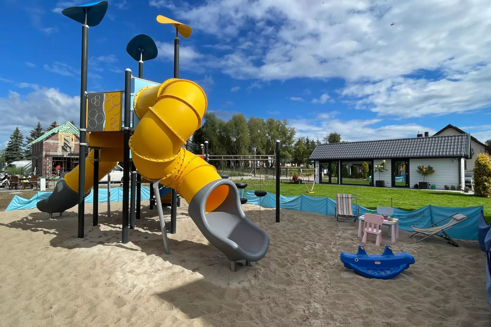 Domki wakacyjne PREMIUM dla 6 osób Sianożęty-Gardens summer