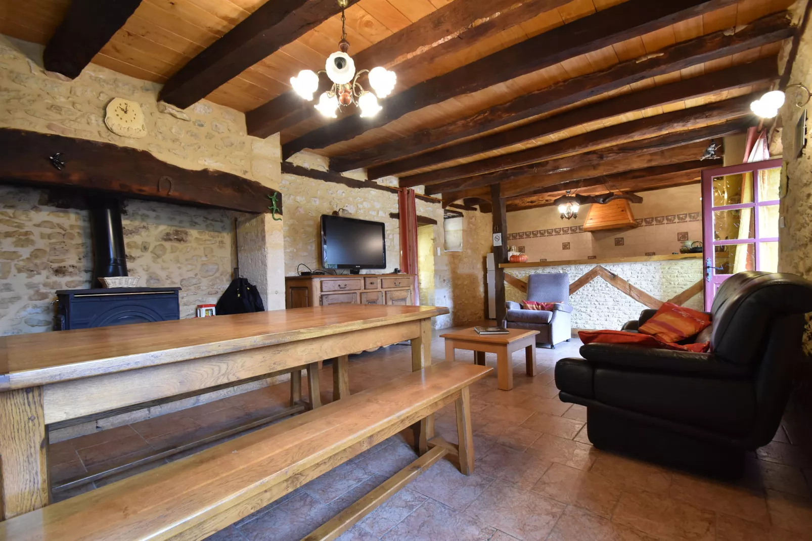 À l'ombre du Tilleul-Salle à manger