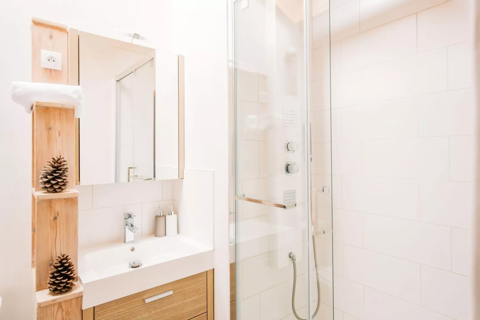 Chalet Perle-Bathroom
