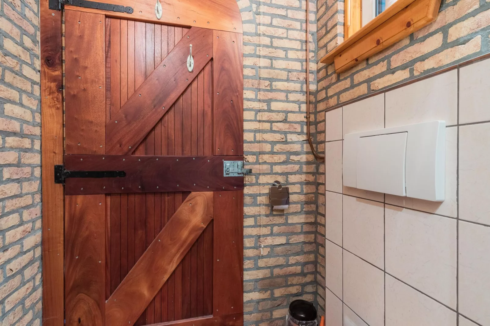 Vakantiewoning Wijnaldum-Bathroom