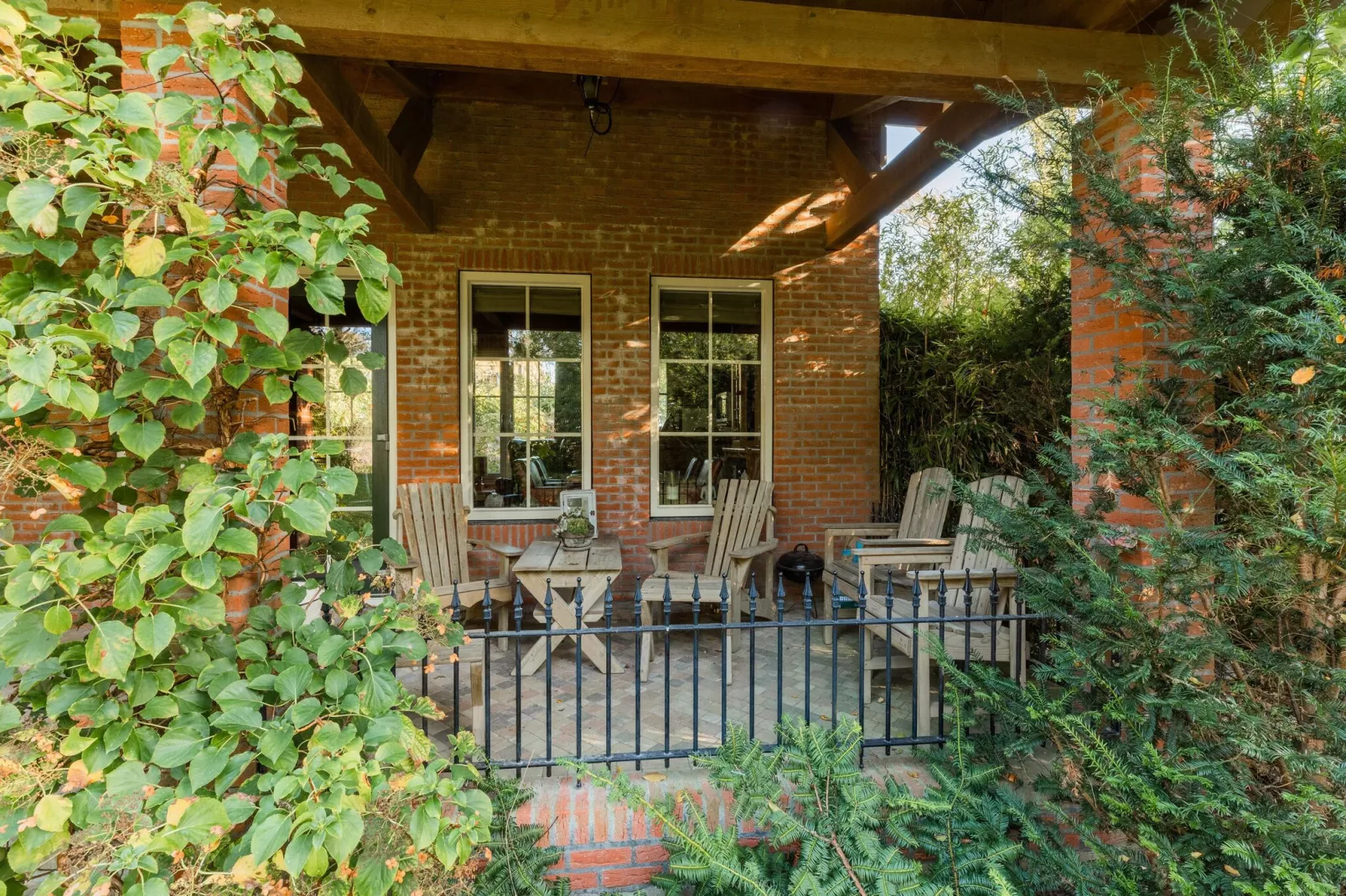 Vakantiewoning Wijnaldum-Terrace balcony