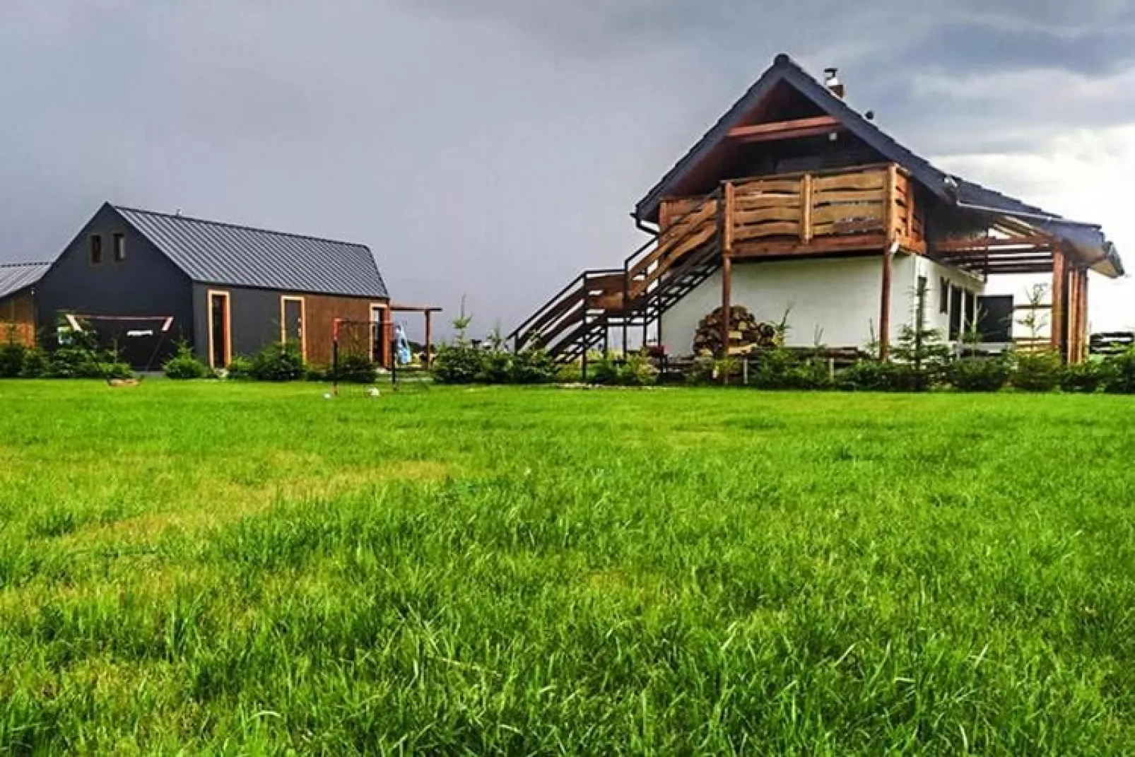 Apartament wakacyjny Jezierzany-Außenbereich Sommer
