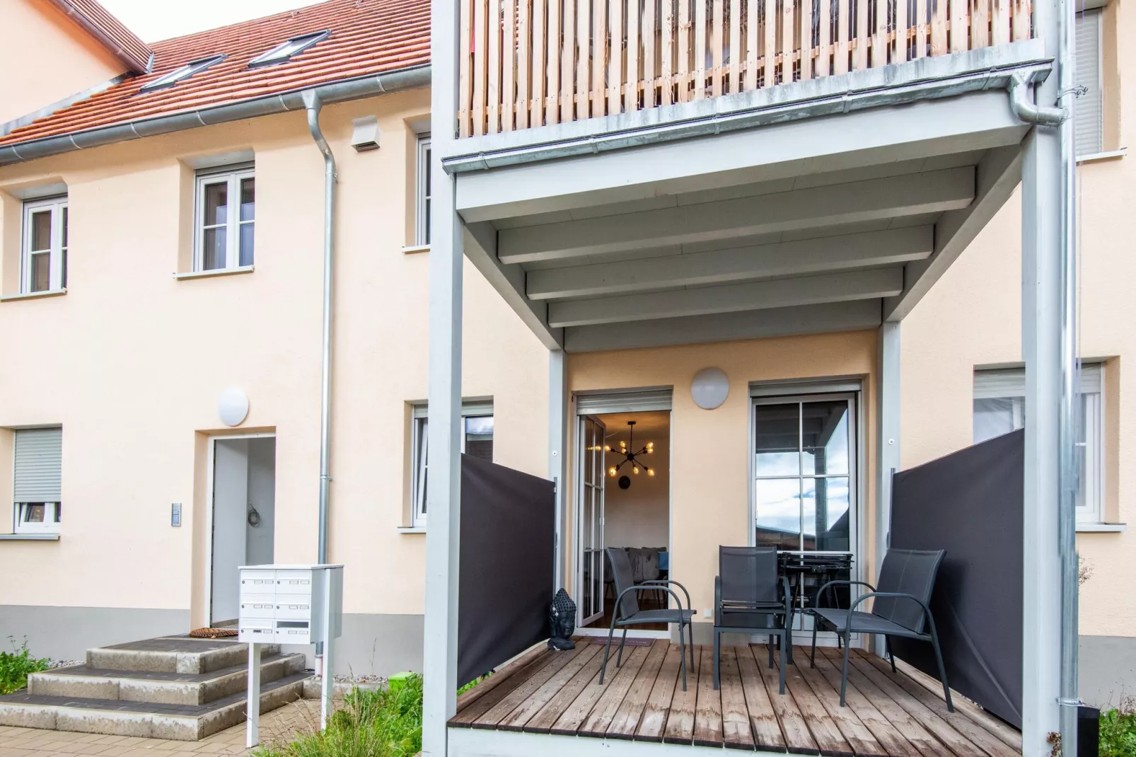 Ferienwohnung Haunsheim rechts-Terrassenbalkon