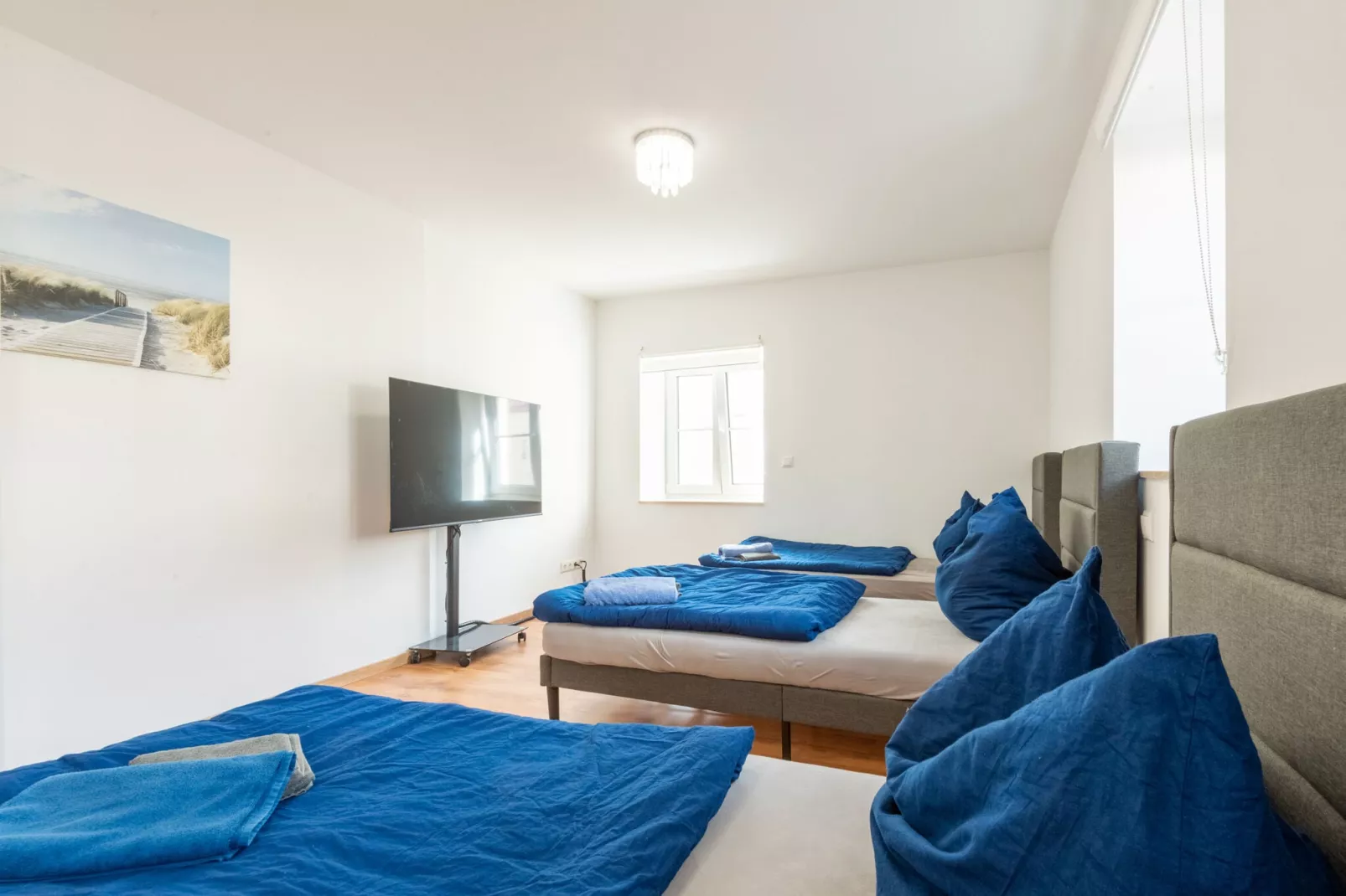 Ferienwohnung Haunsheim links-Schlafzimmer