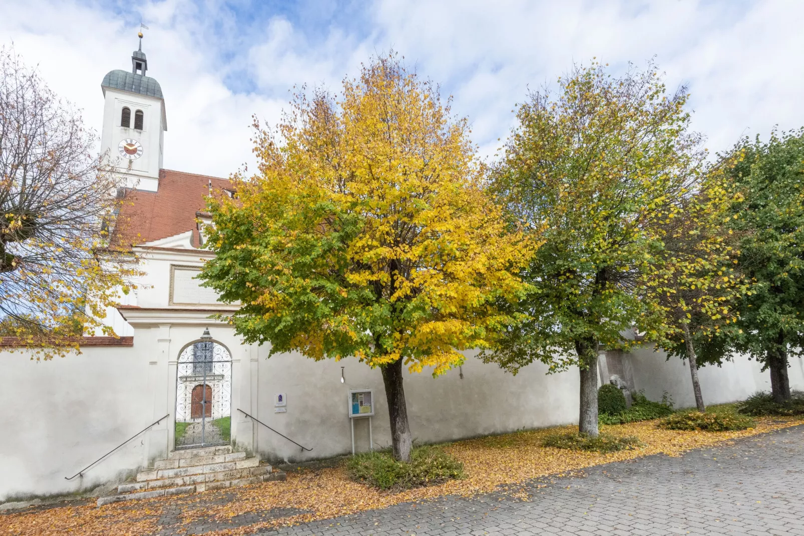 Ferienwohnung Haunsheim links-Gebiete Sommer 1 km