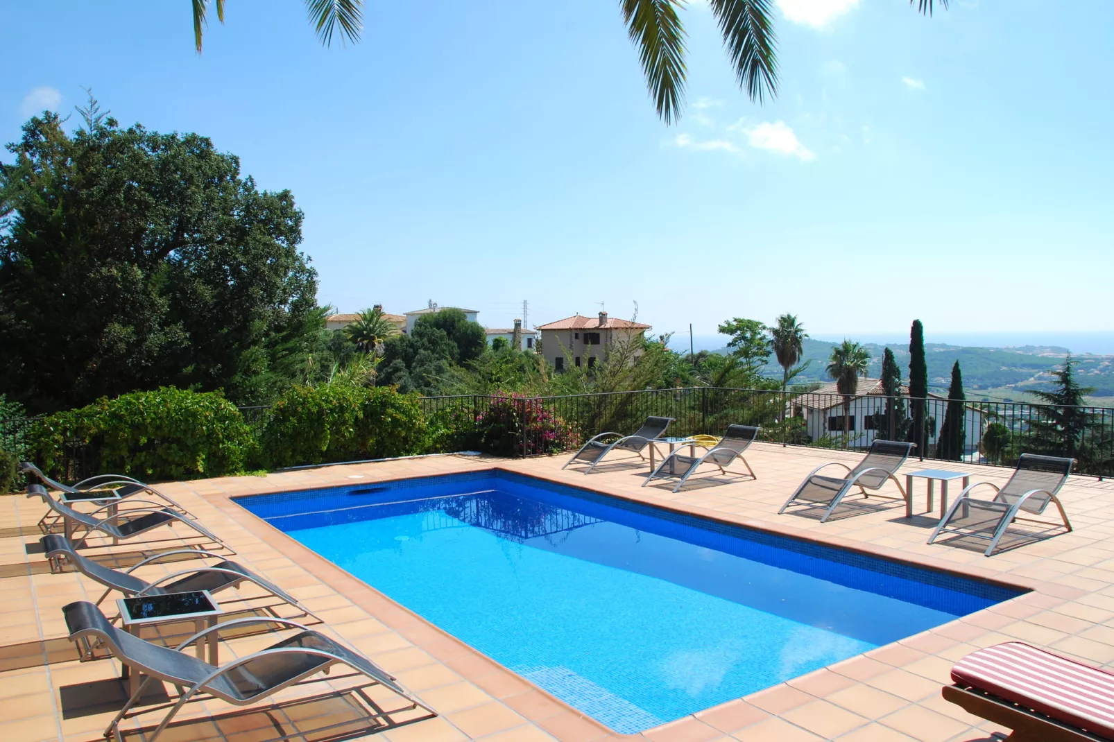 La Roca-Swimming pool