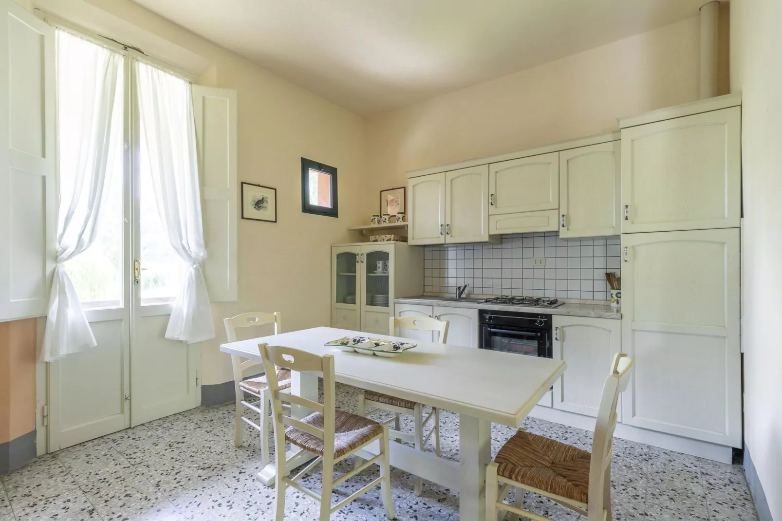 CASA ROSSA 8 pax-Kitchen