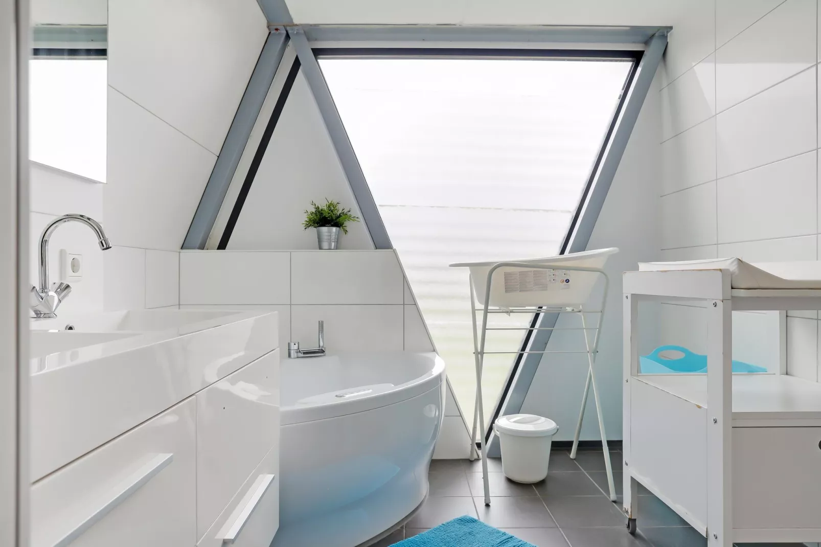 Kaartenhuis-Bathroom