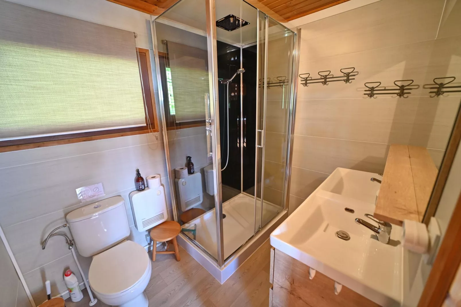 HORTENSIAS-Bathroom
