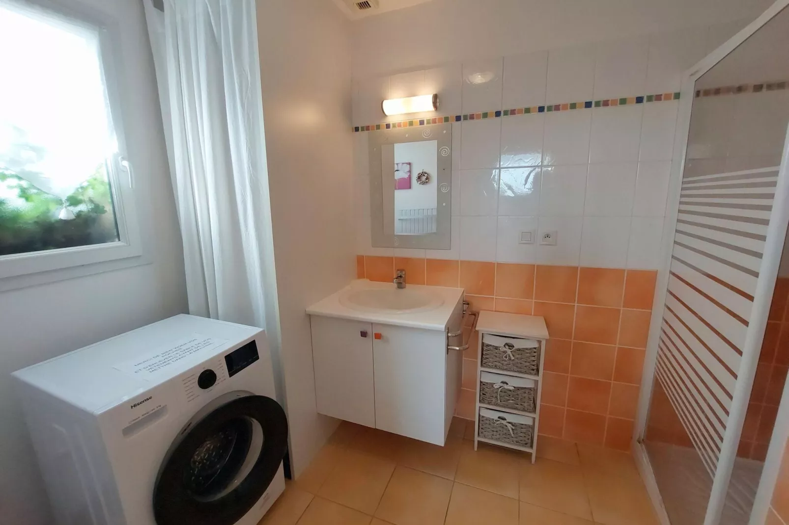 Ferienhaus Plounéour-Brignogan-Plages-Bathroom
