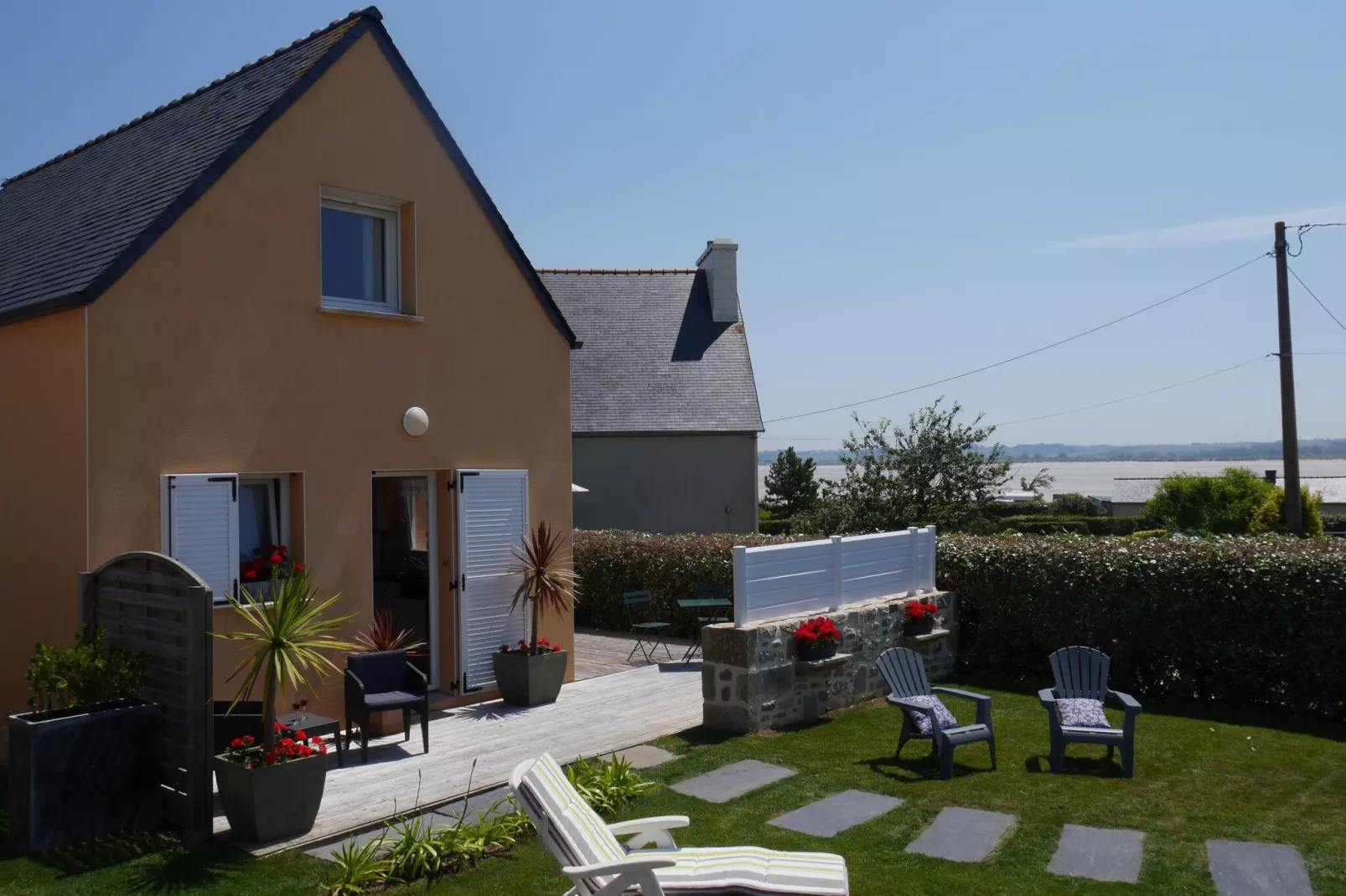 Ferienhaus Plounéour-Brignogan-Plages-Exterior summer