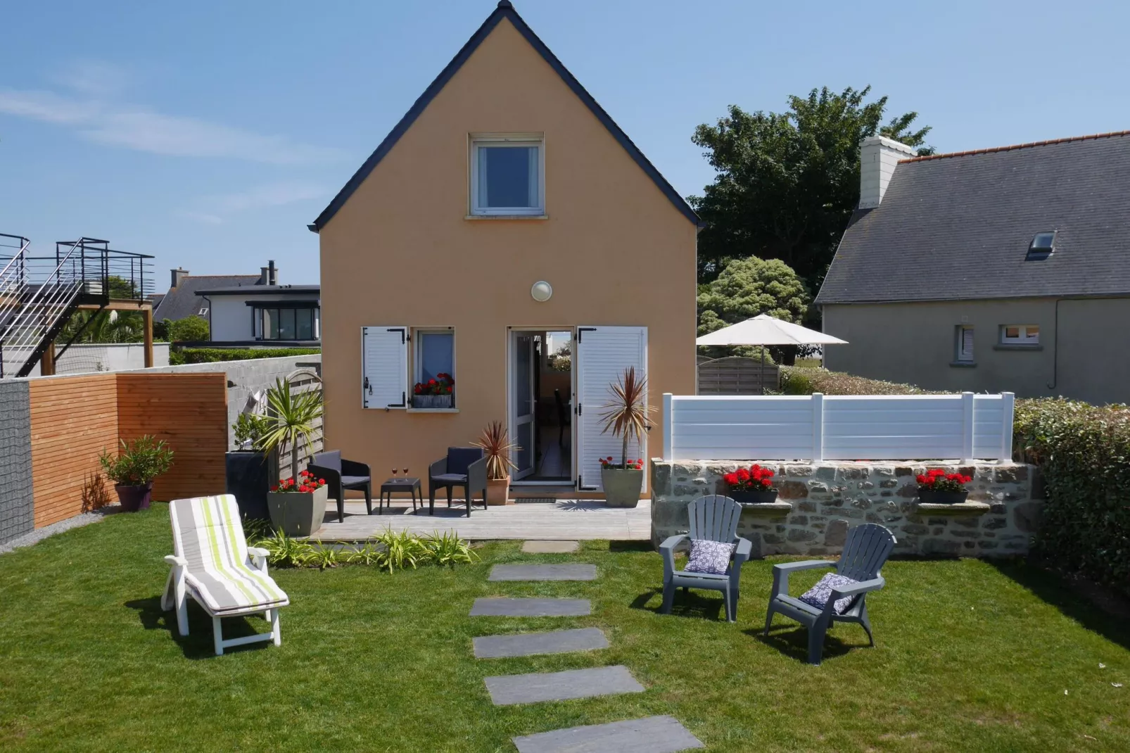 Ferienhaus Plounéour-Brignogan-Plages-Exterior summer