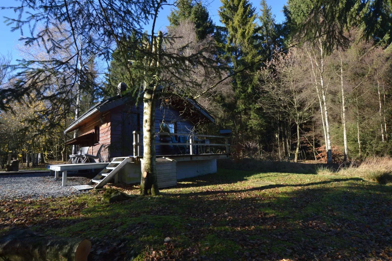 La Cabane-Exterior summer