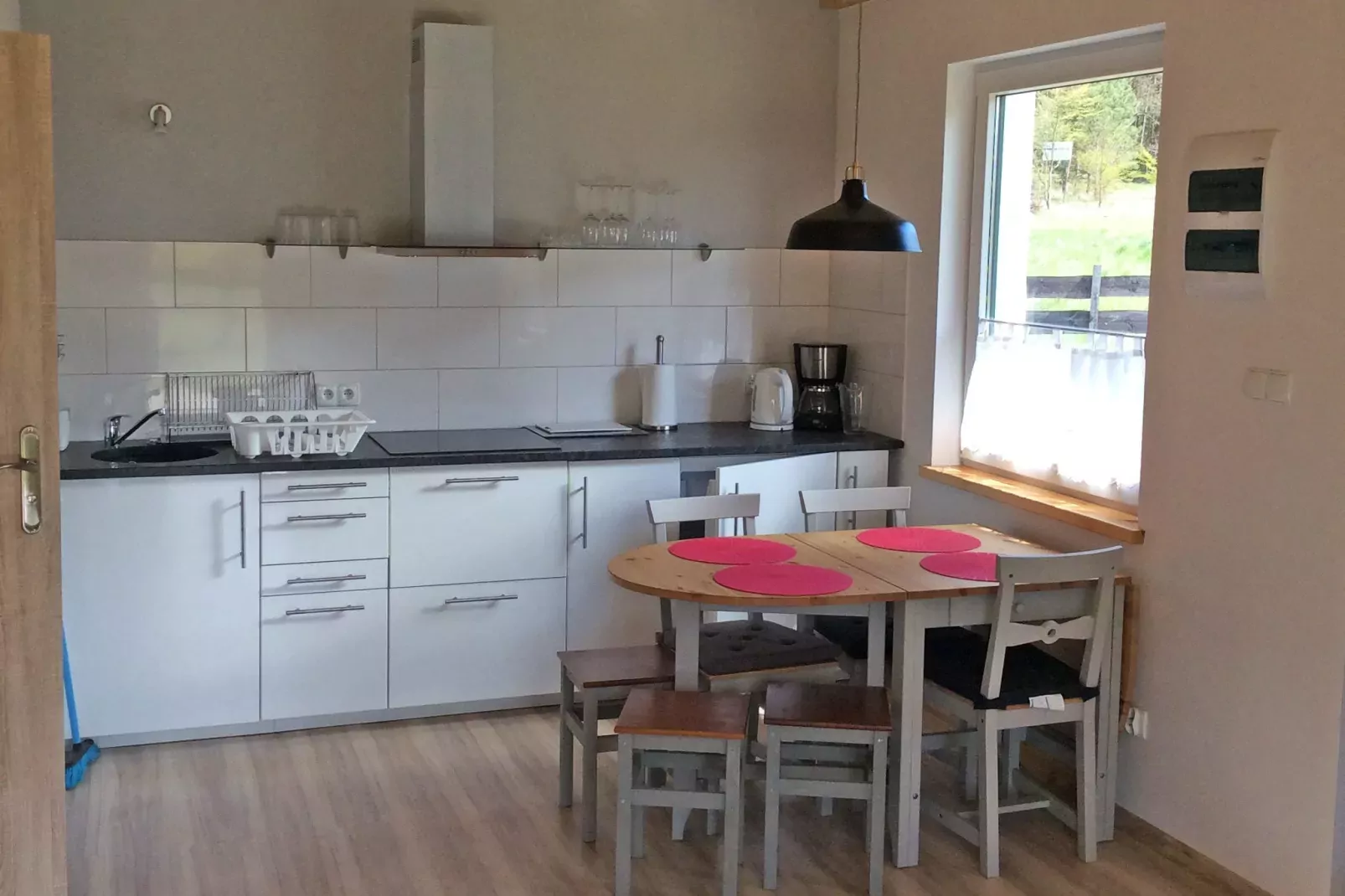 Holiday house by the lake-Kitchen