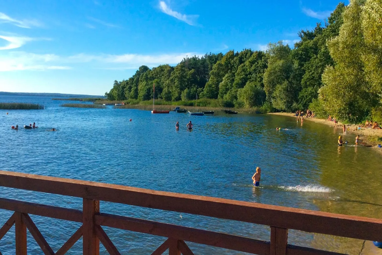 Holiday house by the lake-Areas summer 1km