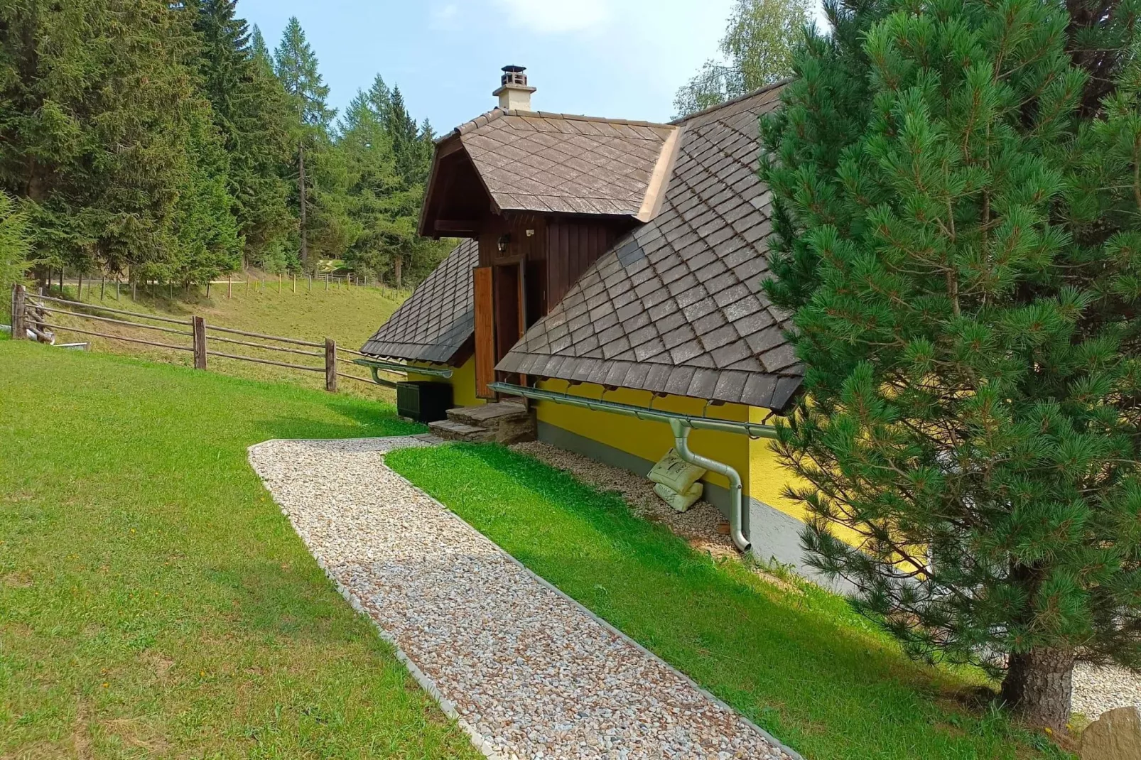Graslerhütte-Exterior summer