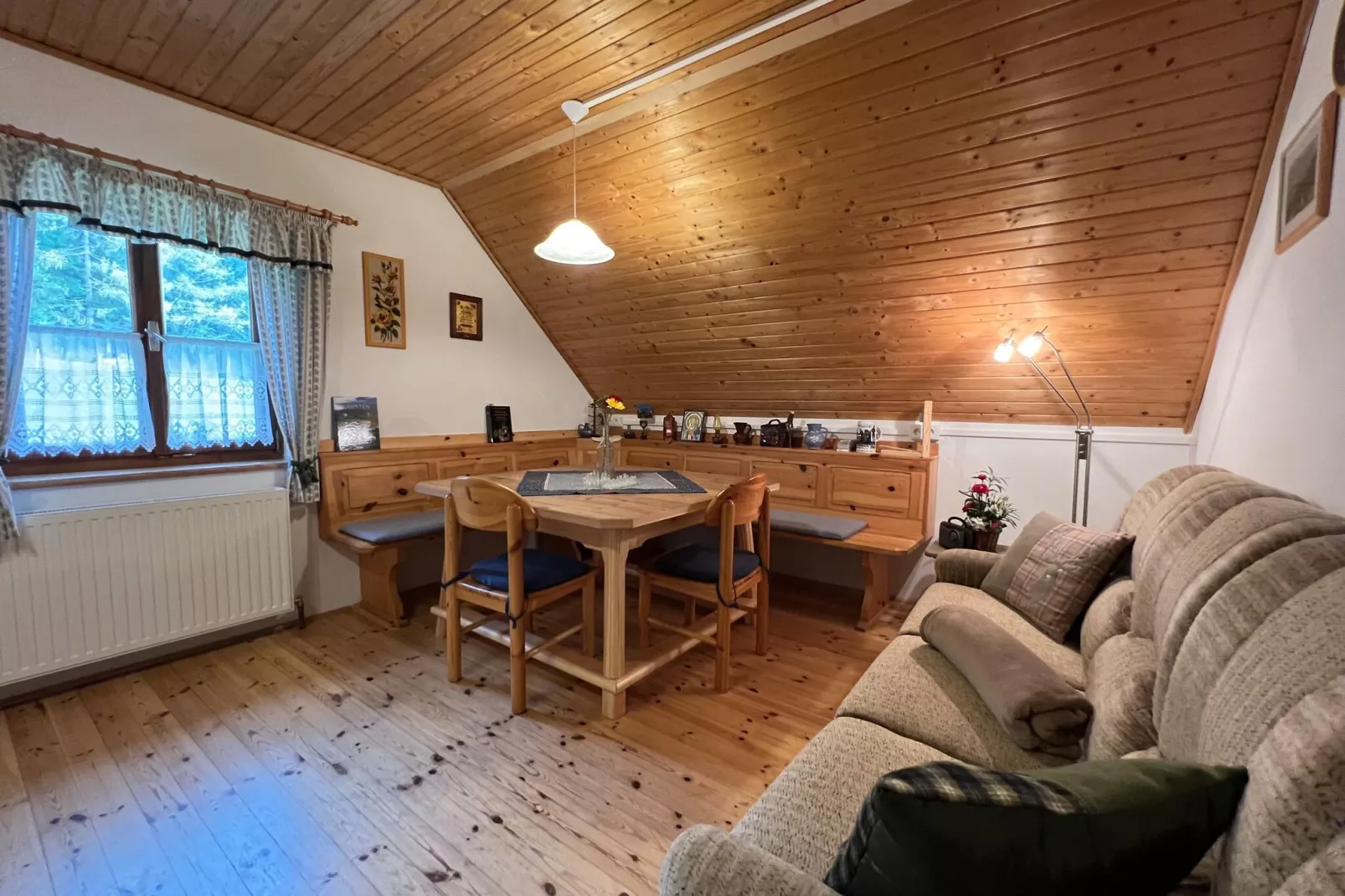 Graslerhütte-Living room
