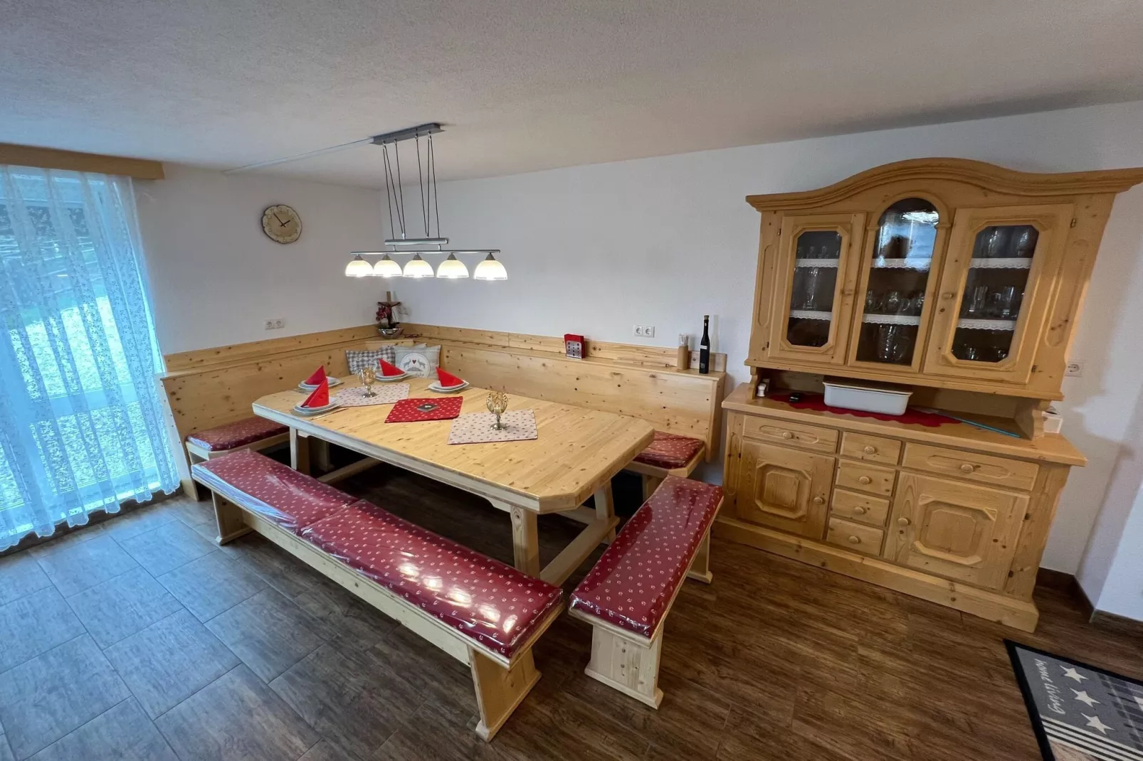 Graslerhütte-Dining room