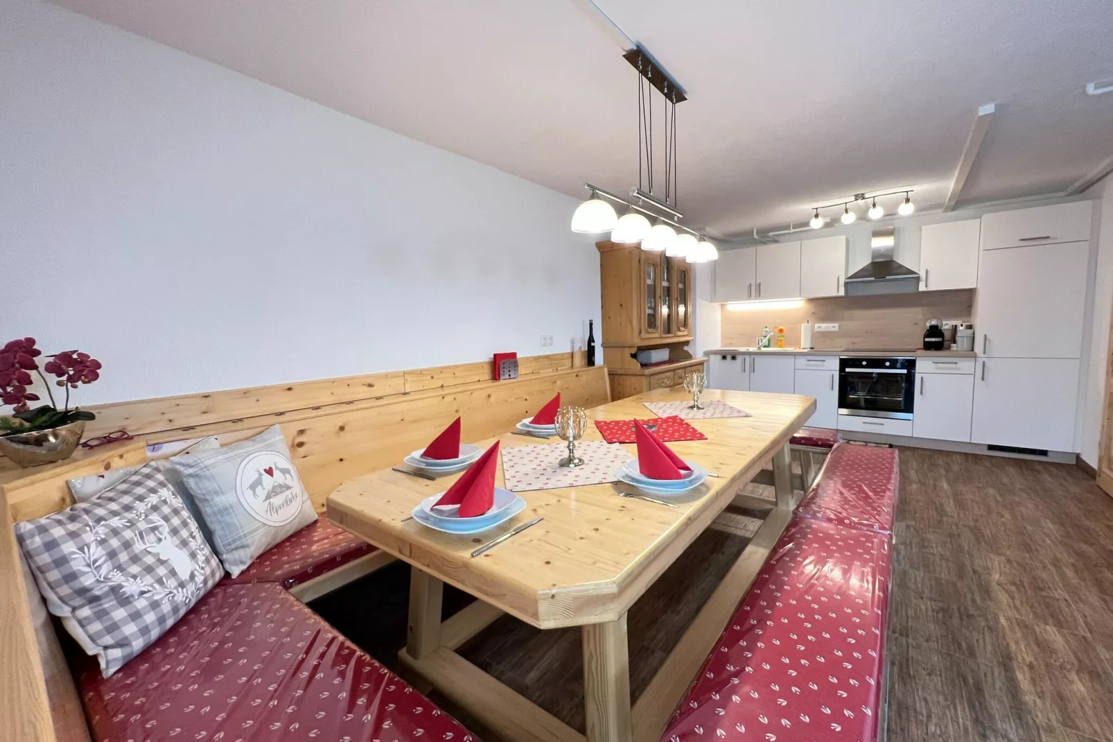 Graslerhütte-Dining room