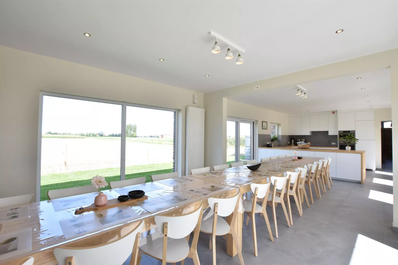 De Korte Lindehoeve 27p-Dining room