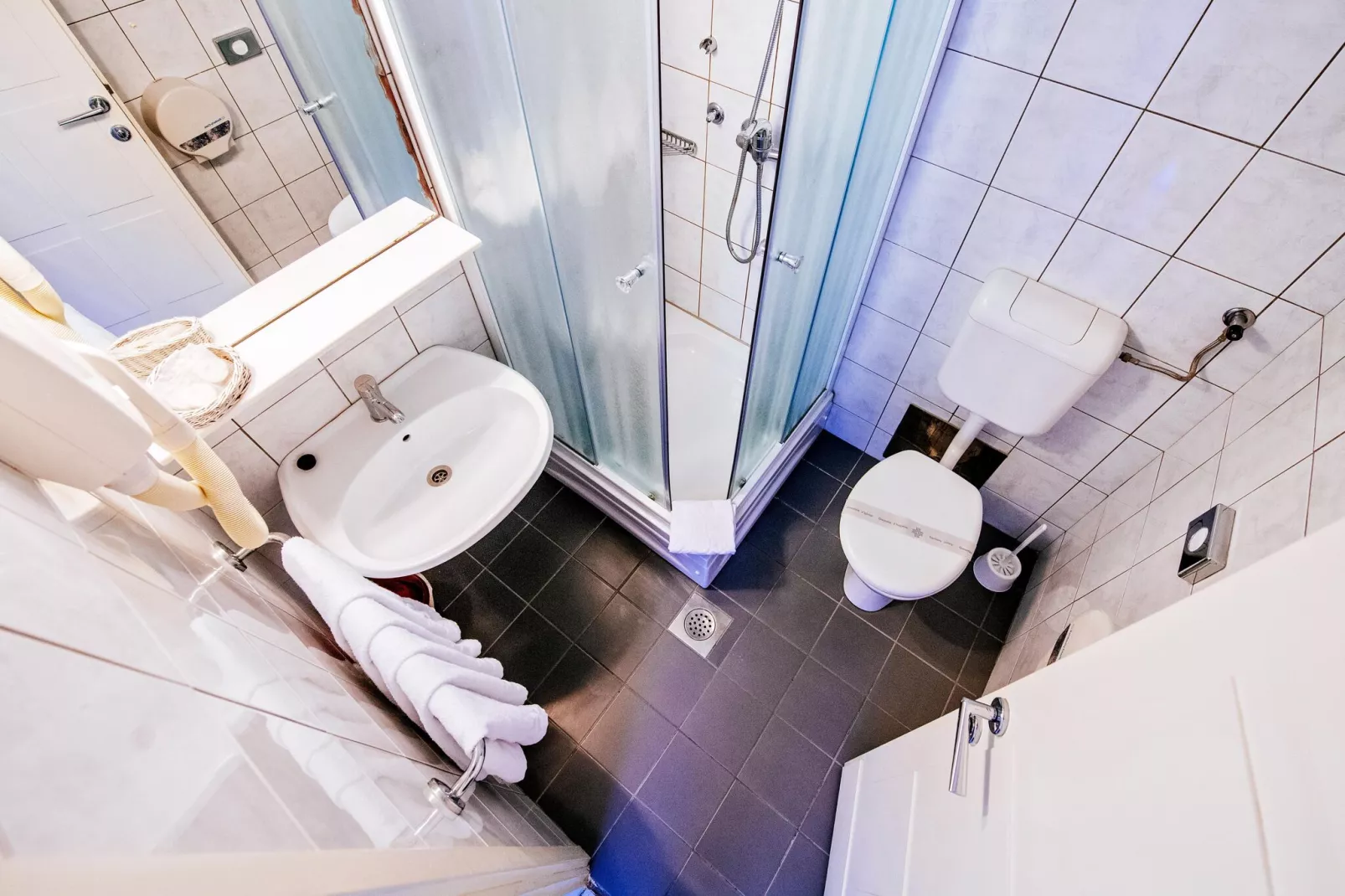 Zaton Holiday Resort Zaton-Nin -3-Raum-App AP/5 - 3 Sterne - 35 qm für 5 Pers-Bathroom