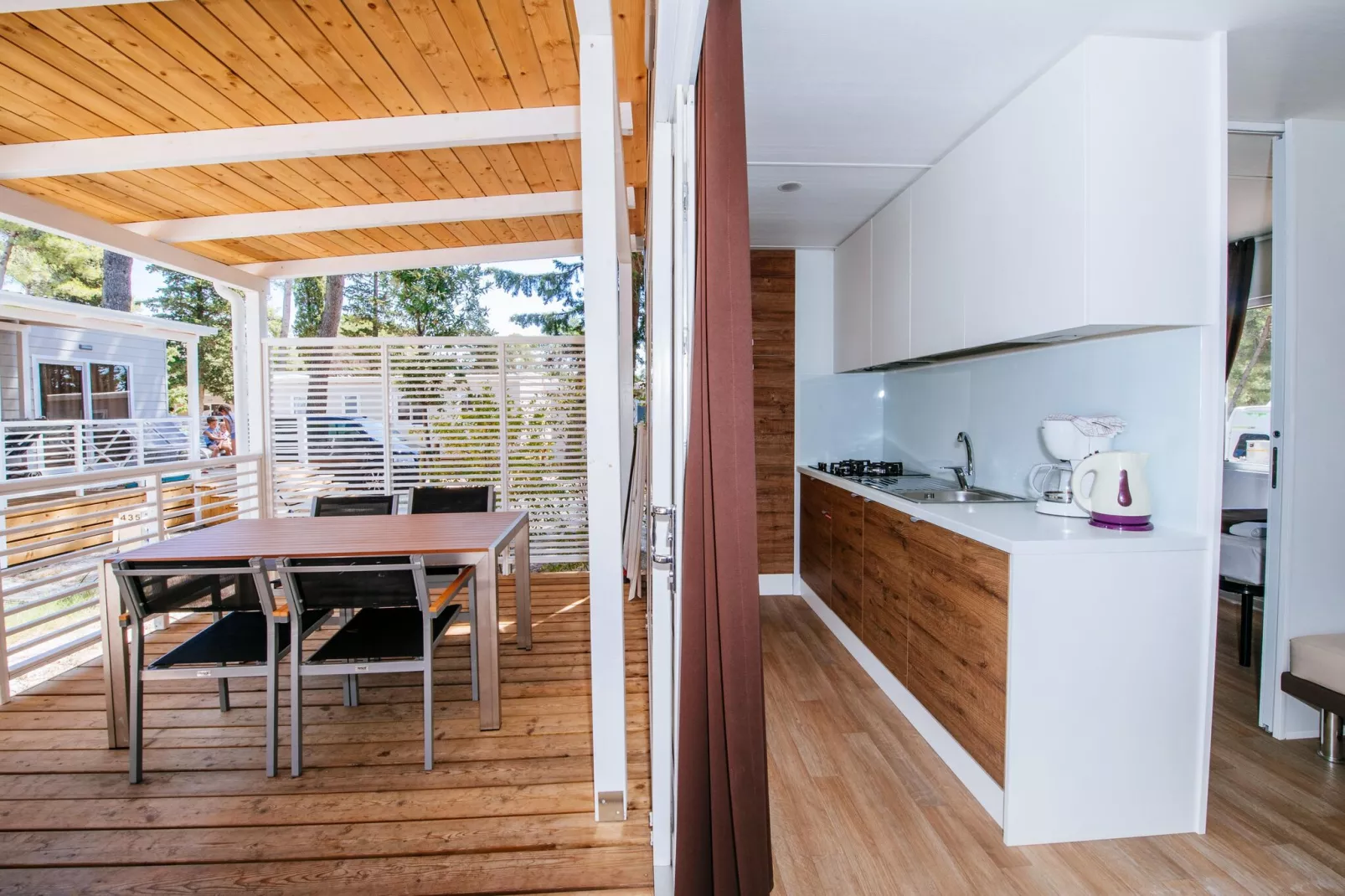 Mobile Homes Zaton Holiday Resort - Mobile Home Superior 5 &1 ca 34 qm für 6 Pers-Terrace balcony