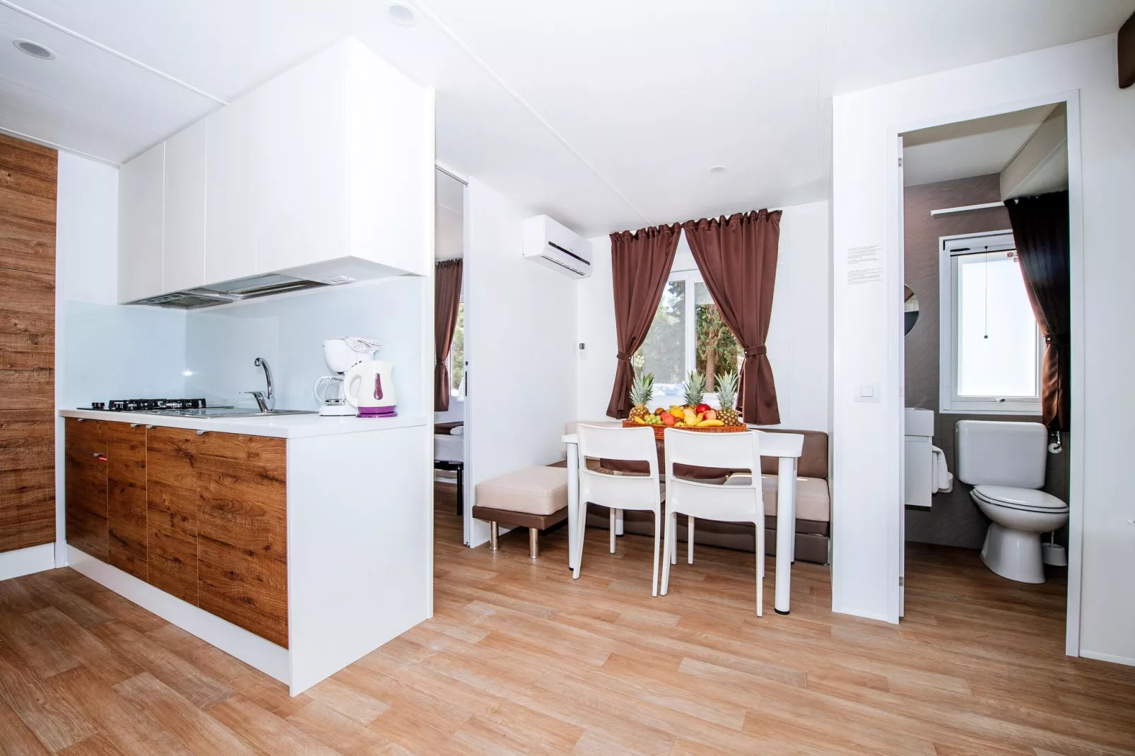 Mobile Homes Zaton Holiday Resort - Mobile Home Superior 5 &1 ca 34 qm für 6 Pers-Indoor