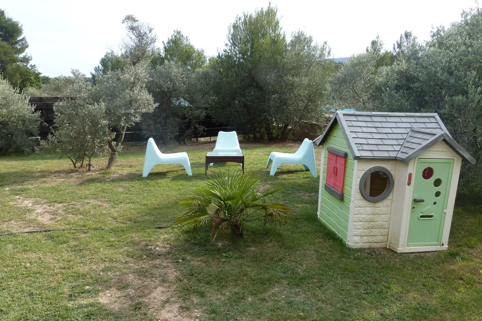 Les Oliviers-Exterior summer