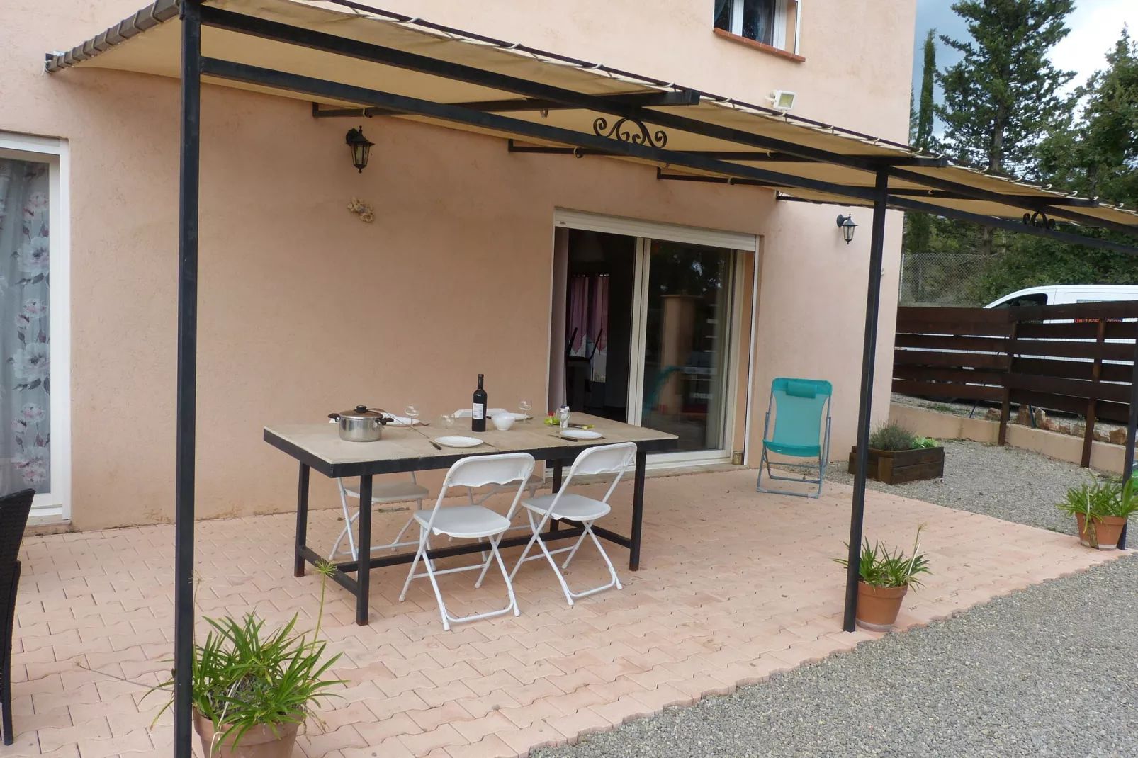 Les Oliviers-Exterior summer