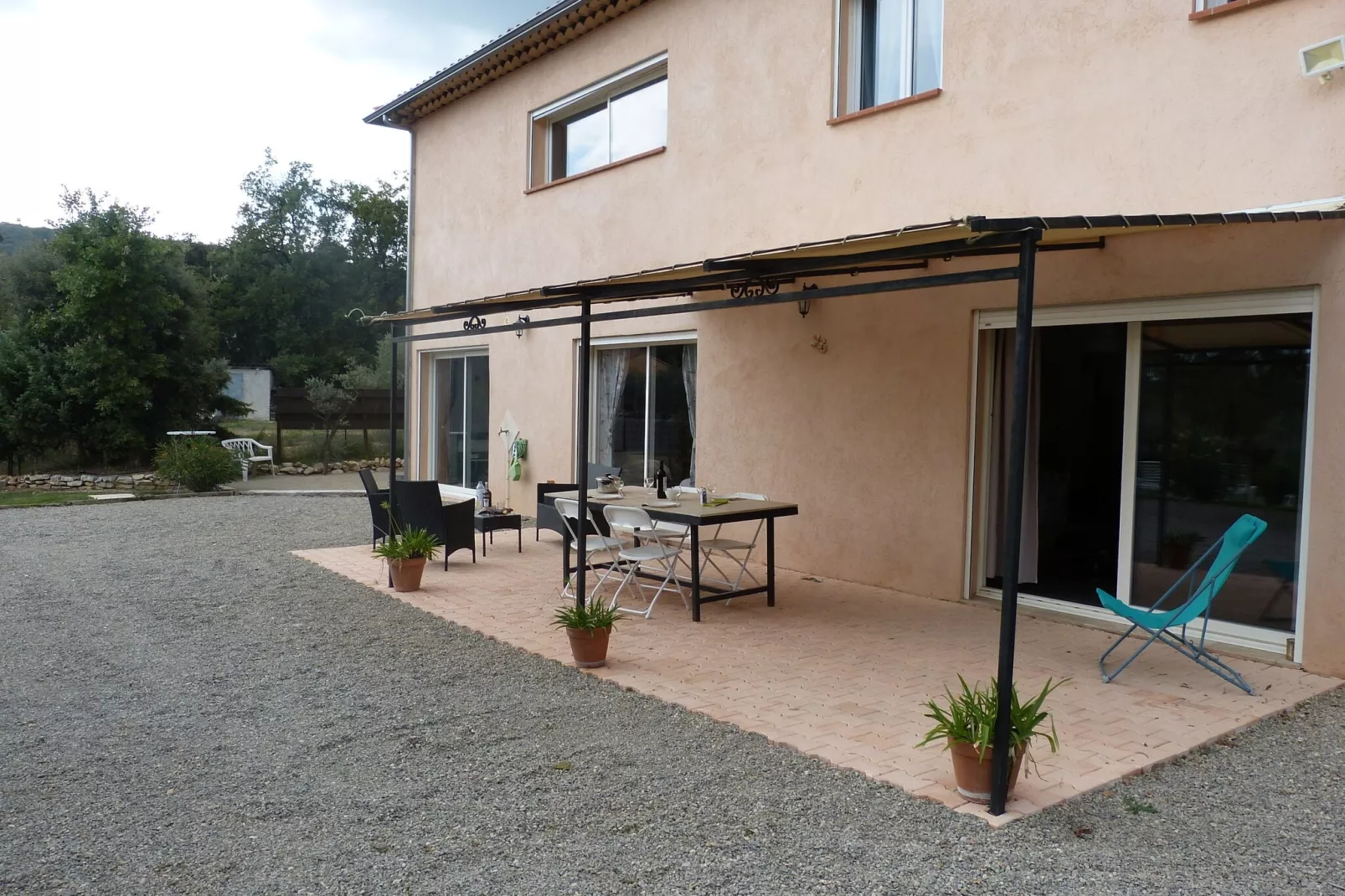 Les Oliviers-Exterior summer