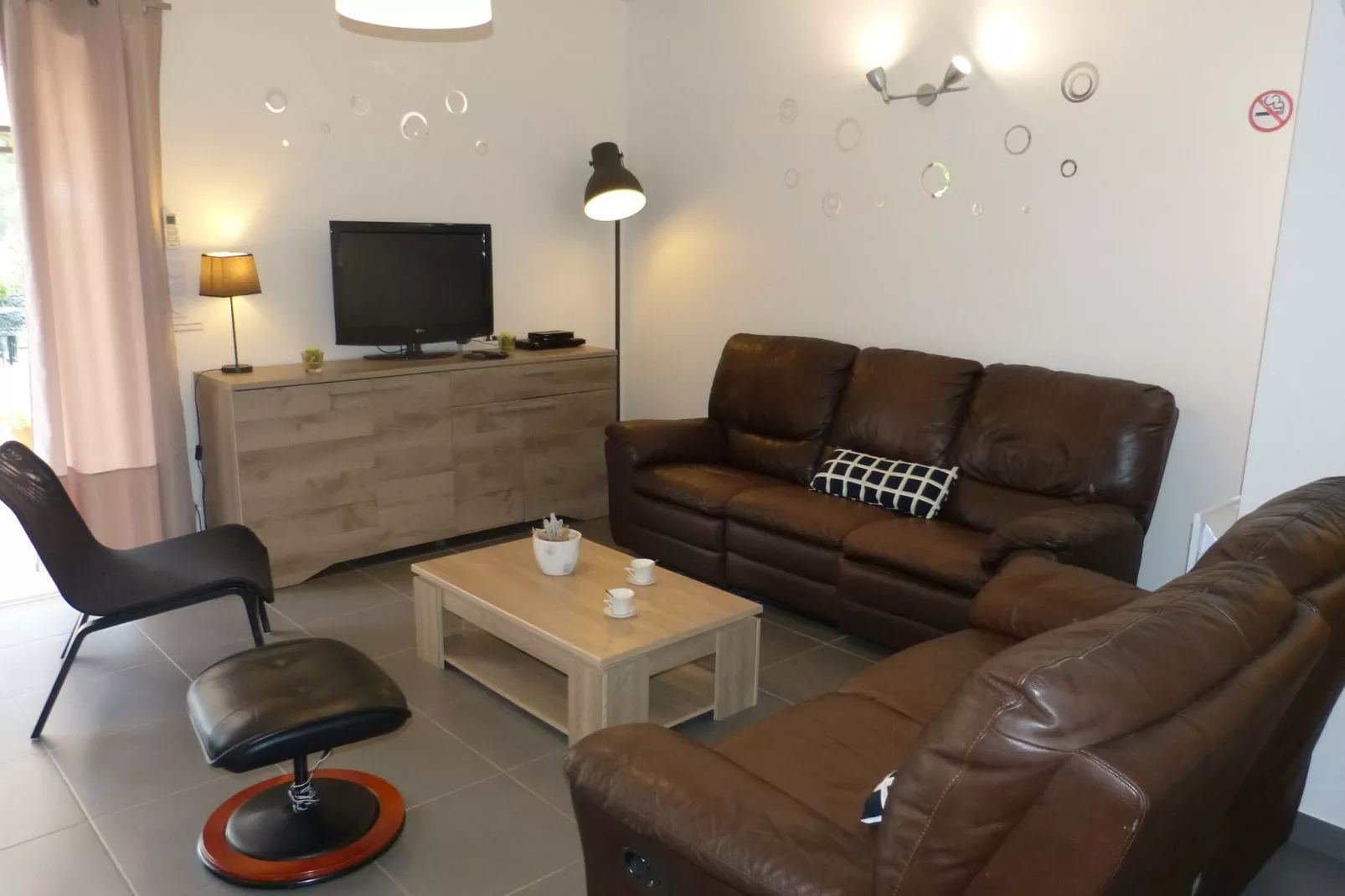 Les Oliviers-Living room