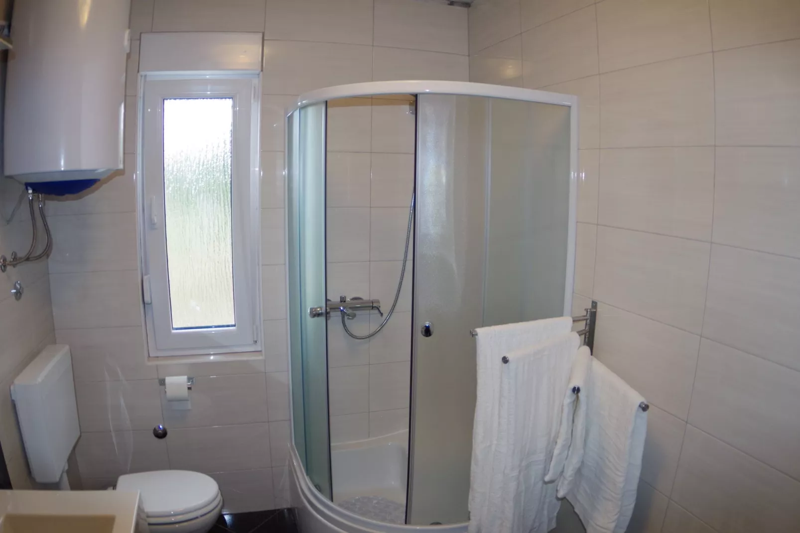 Nikolina-Bathroom