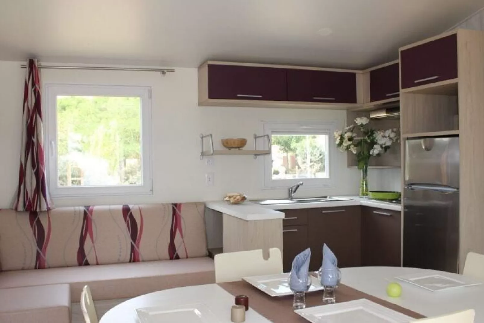 Caravanpark Mas des Lavandes Sérignan-Mobilhome ConfortPremium TVclim 3ch 6p-Salon