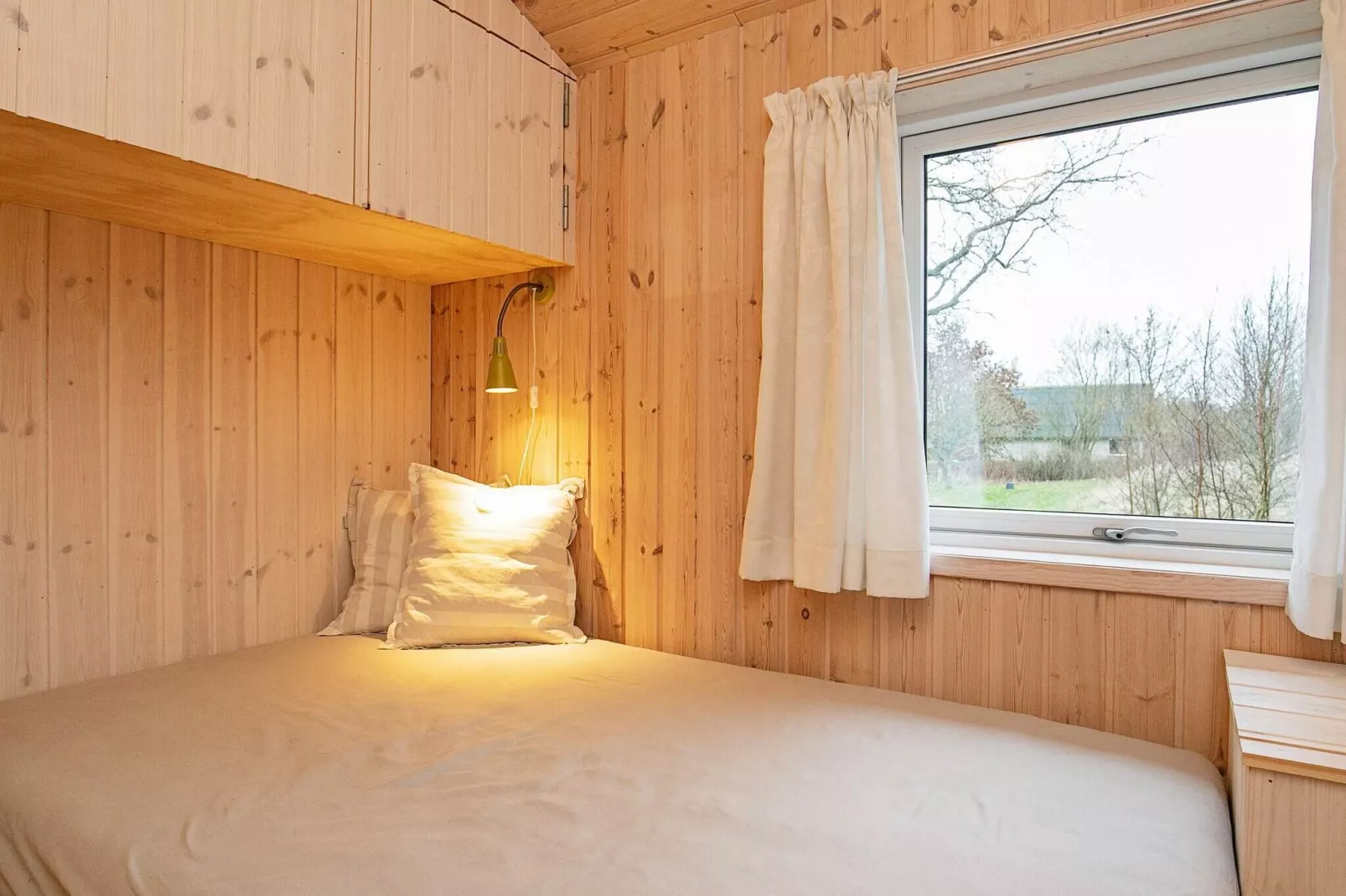 Seaside Serenity in LyngsAY-By Traum-Indoor
