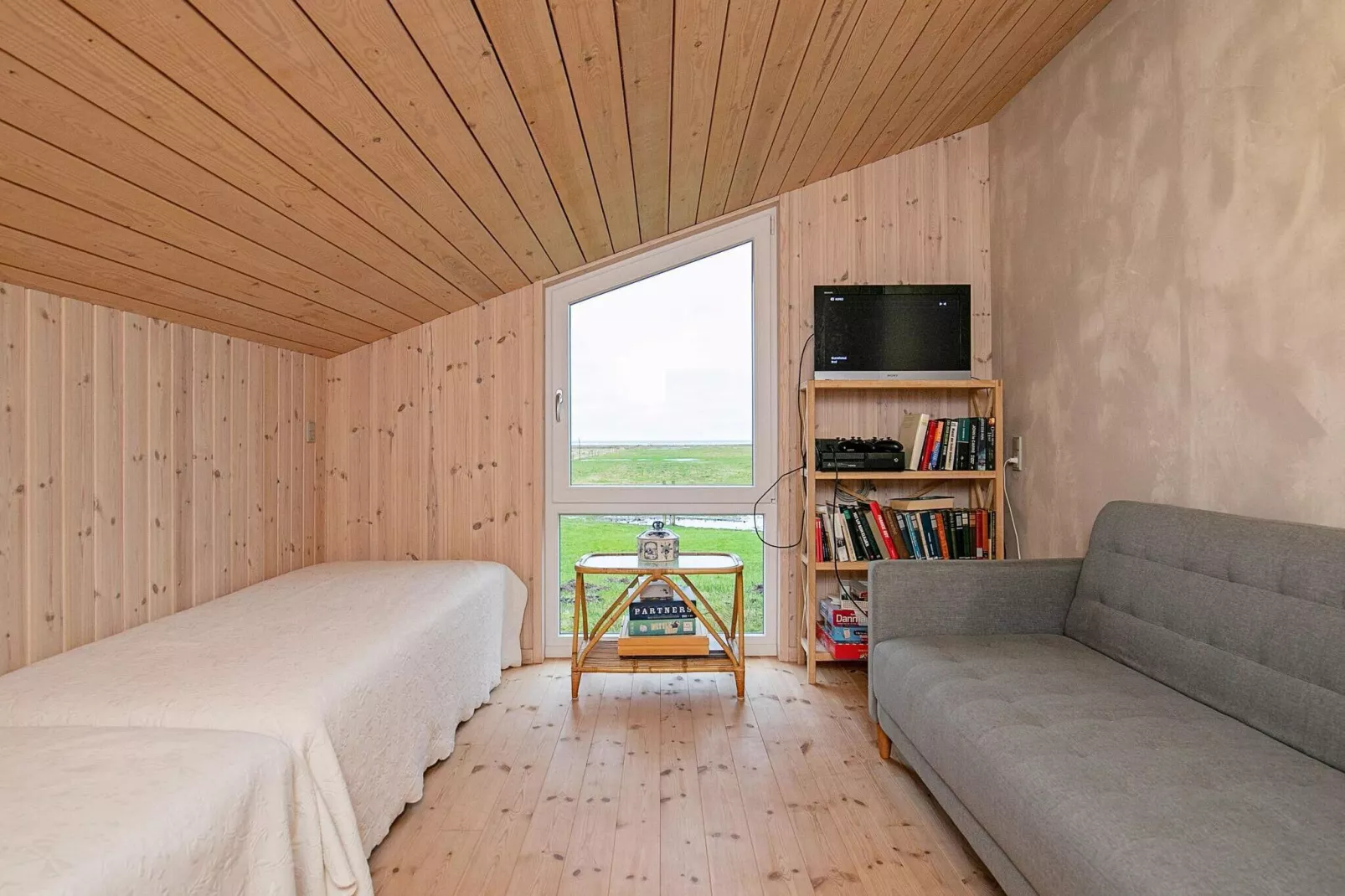 Seaside Serenity in LyngsAY-By Traum-Indoor