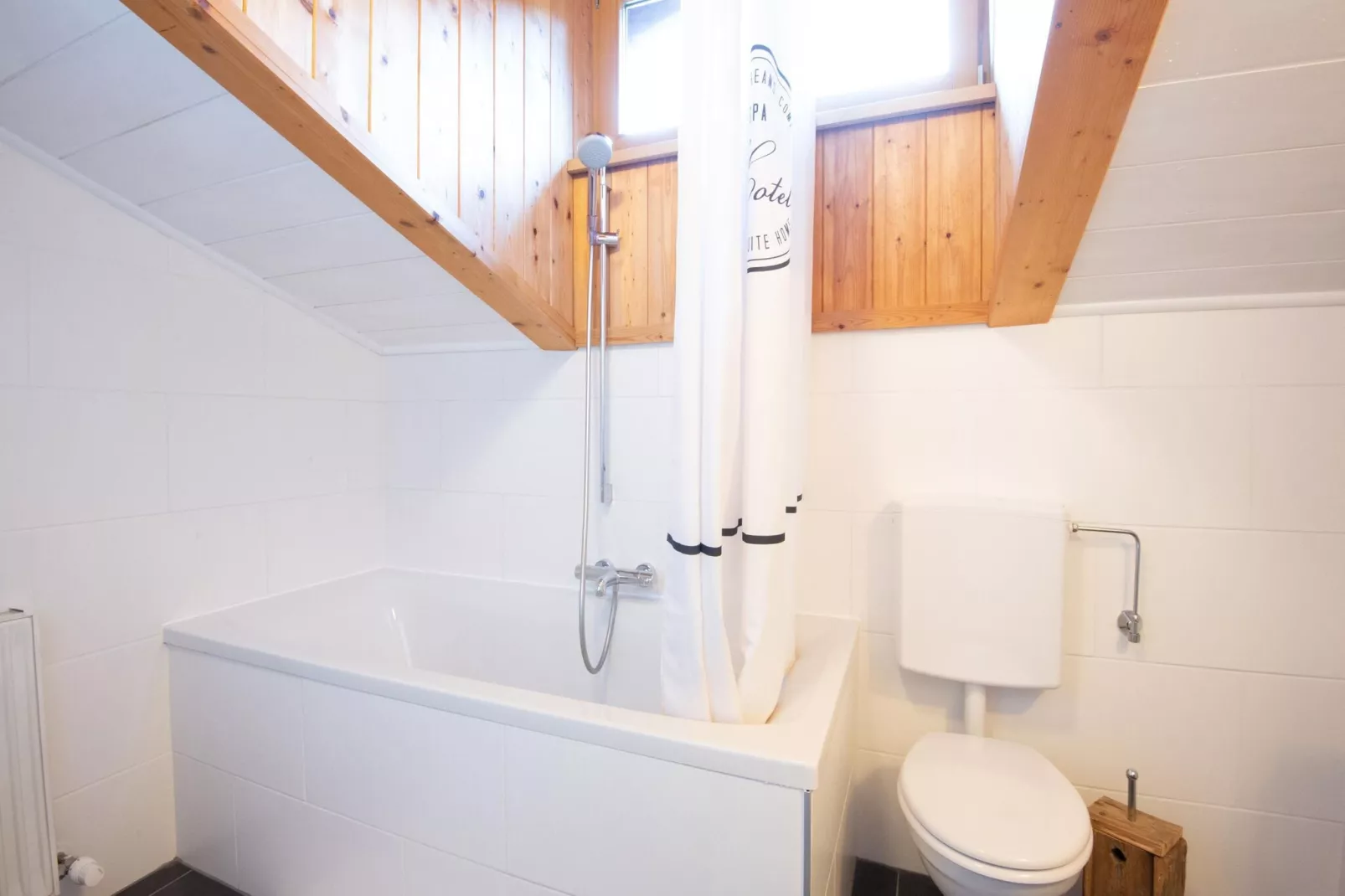 Haus Bergwald TOP 6-Badezimmer