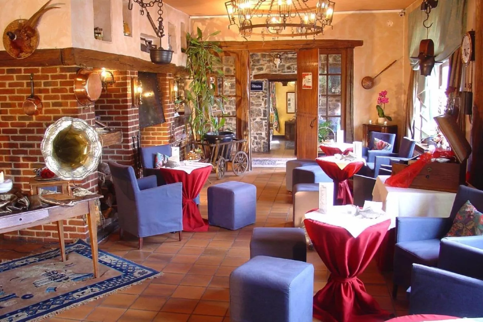 Domaine Le Ry d'Ave-Living room