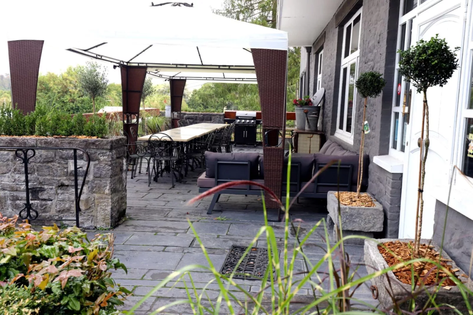Domaine Le Ry d'Ave-Terrace balcony