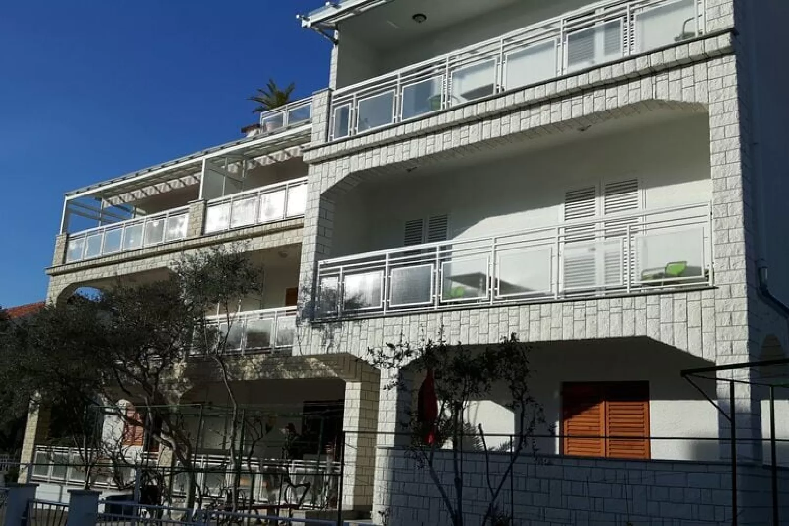 Apartments Adelheid, Biograd-Typ A5A im EG, ca. 60 qm, für 5 Pers.-Außenbereich Sommer