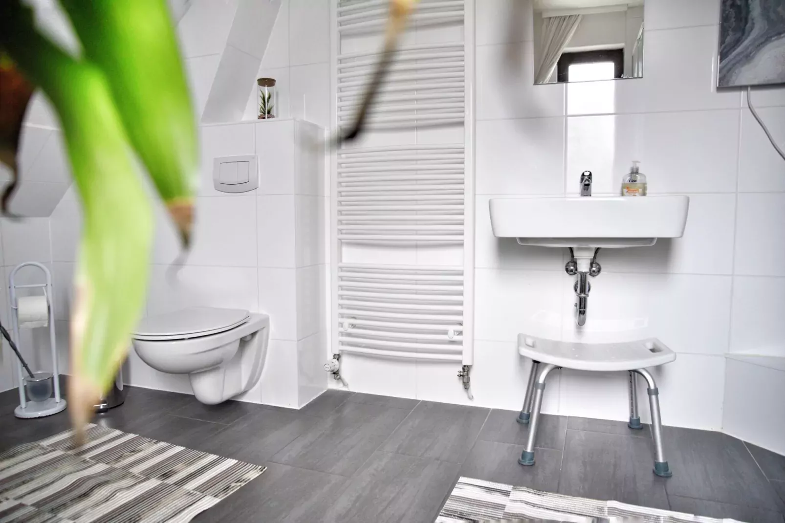 Ferienwohnung mit großer Dachterrasse-Bathroom