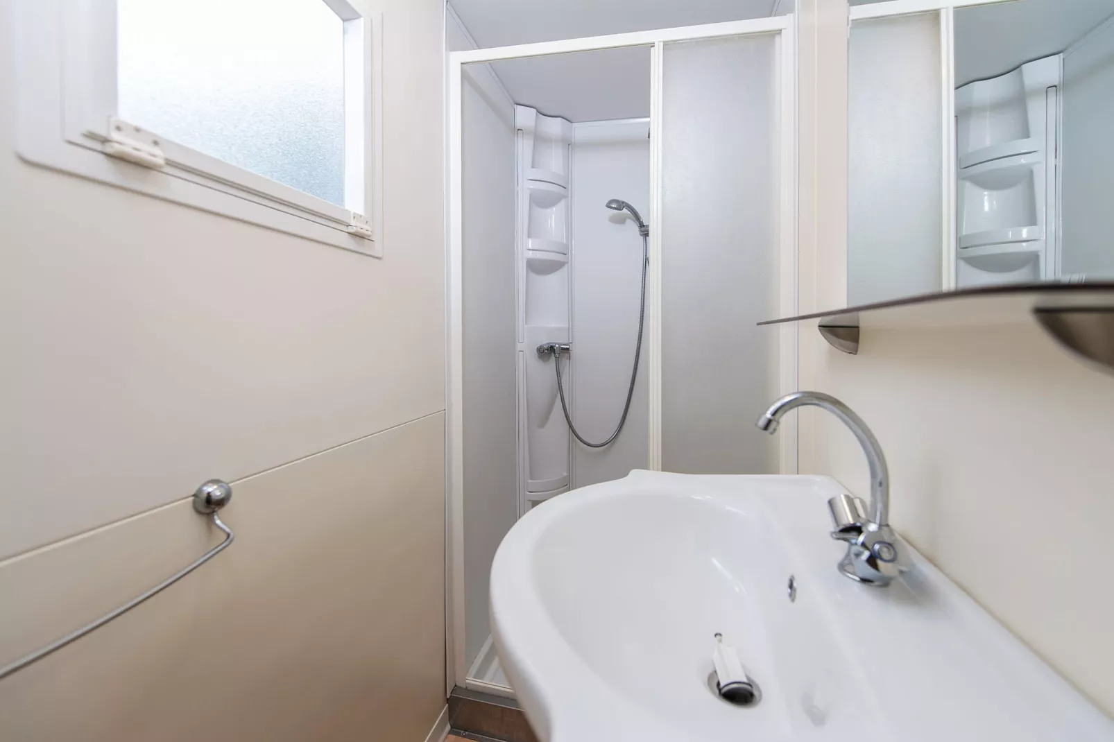 Case Mobili Mimosa-Bathroom