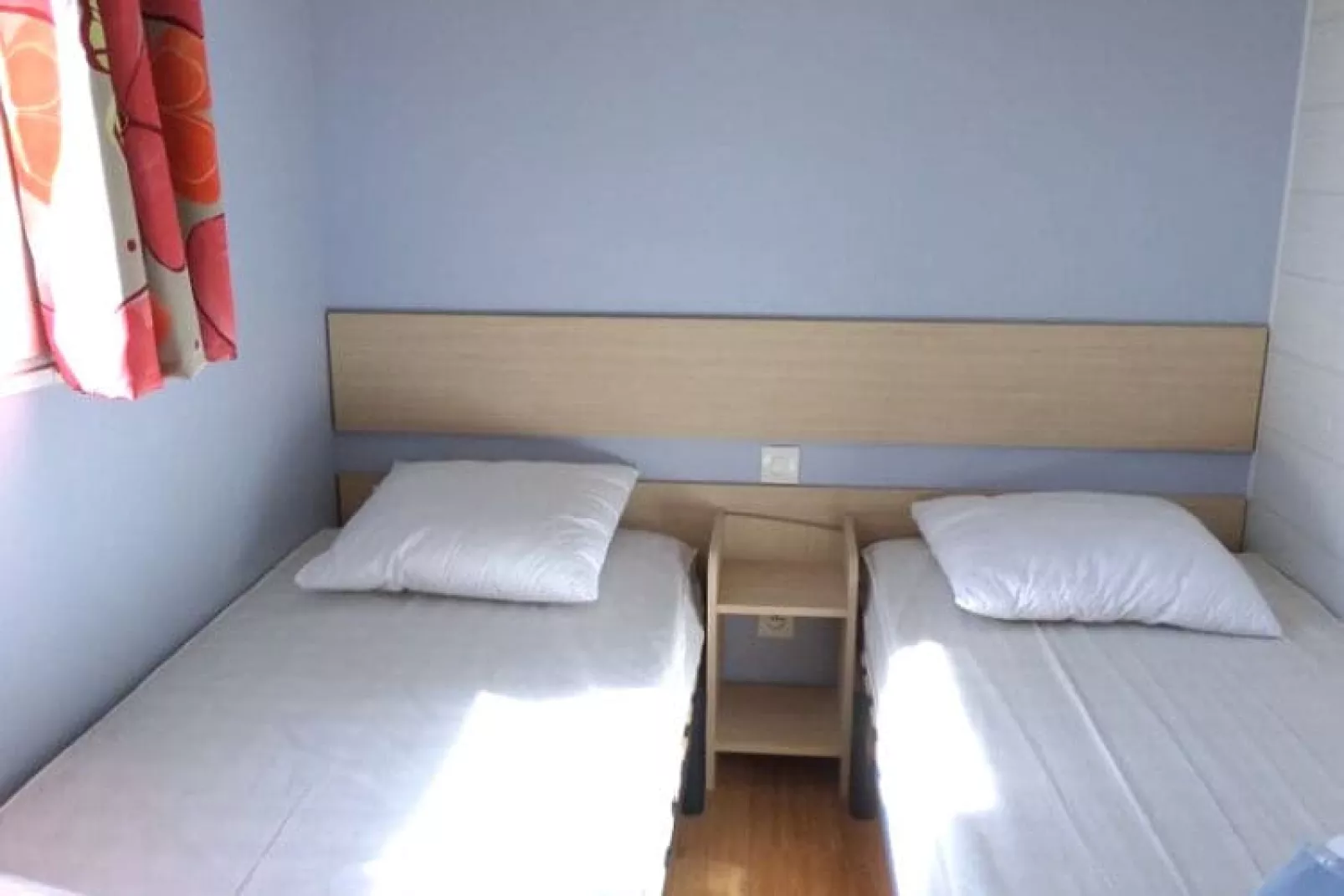 Caravanpark Domaine Sainte Véziane Bessan-Mobilhome Confort 2 chambres 4-6 pers-Chambre