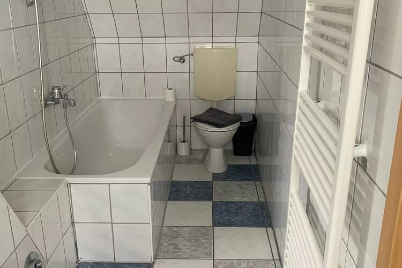 Ferienwohnung Zengin - Badezimmer