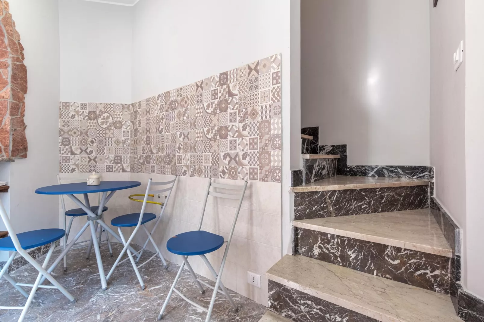 Mirto Home-Landing