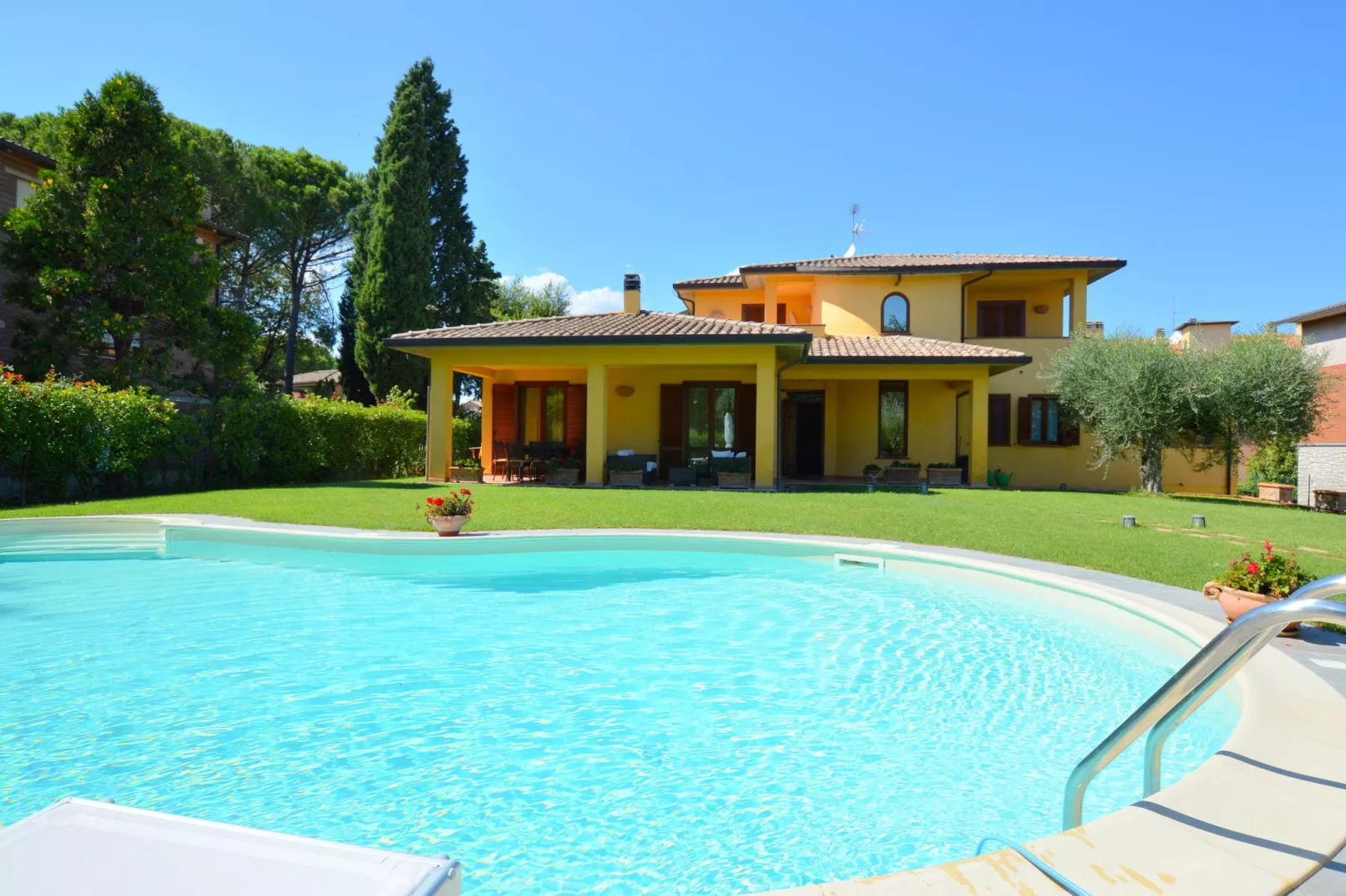Villa Pali-Exterior summer